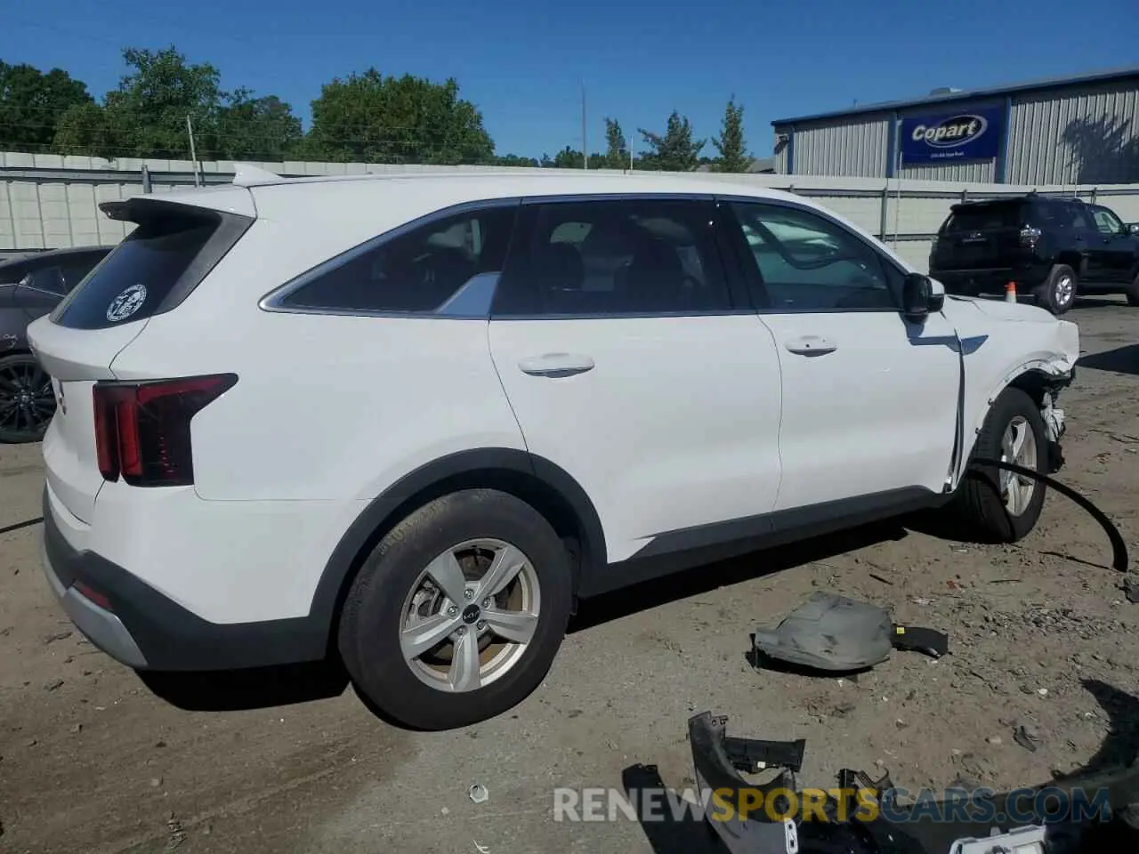 3 Photograph of a damaged car 5XYRG4JC0RG289262 KIA SORENTO 2024
