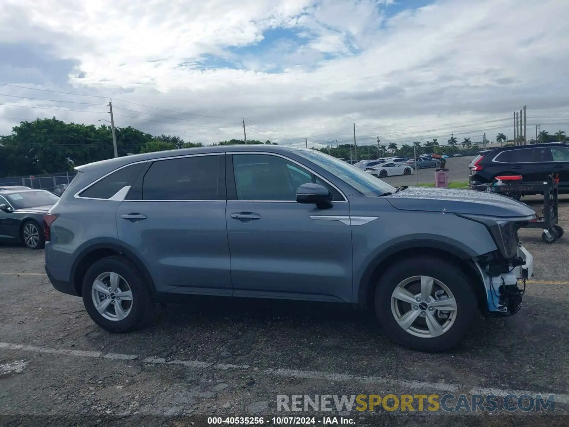 14 Photograph of a damaged car 5XYRG4JC4RG303731 KIA SORENTO 2024