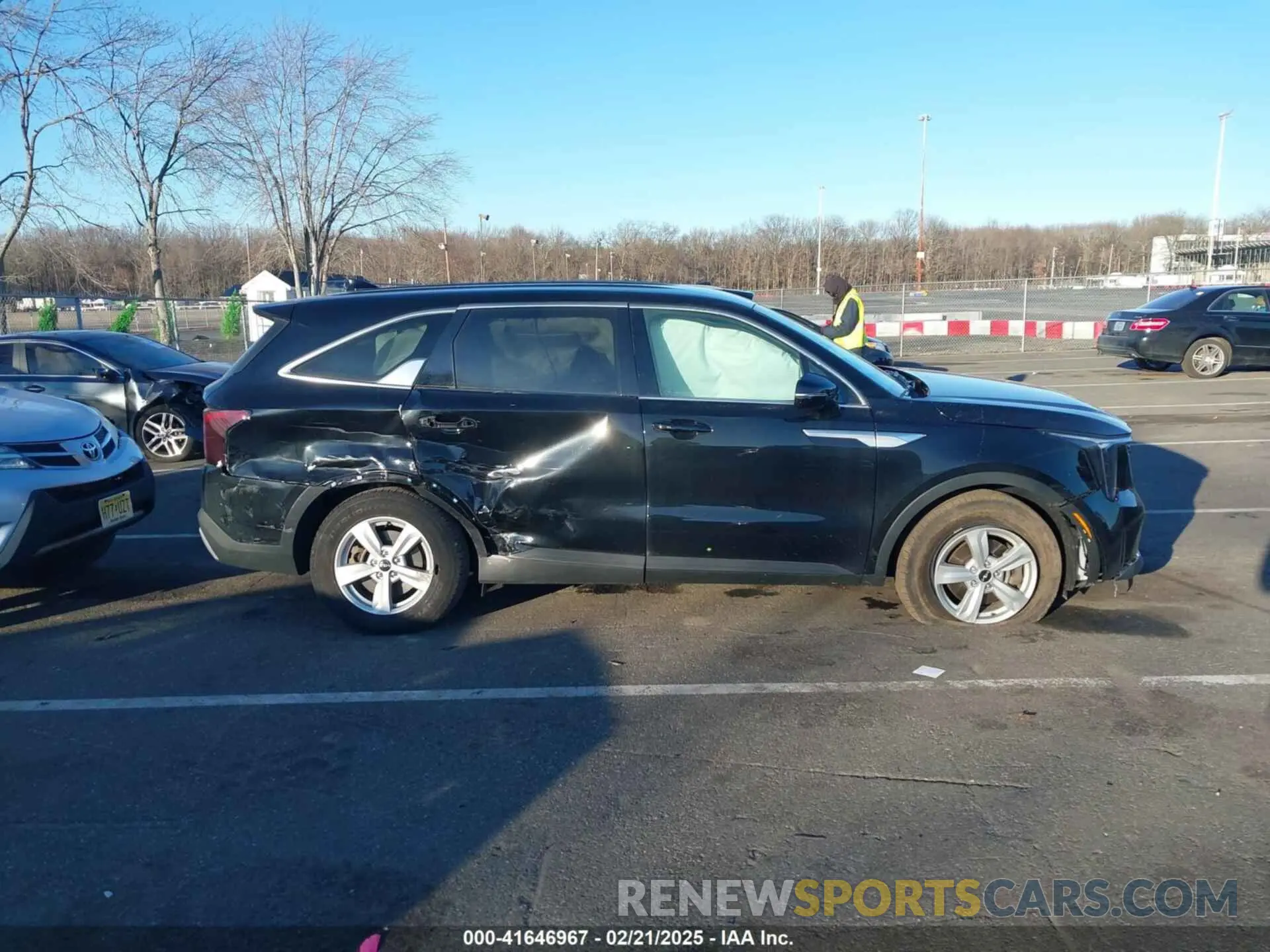 13 Photograph of a damaged car 5XYRG4JC5RG274627 KIA SORENTO 2024