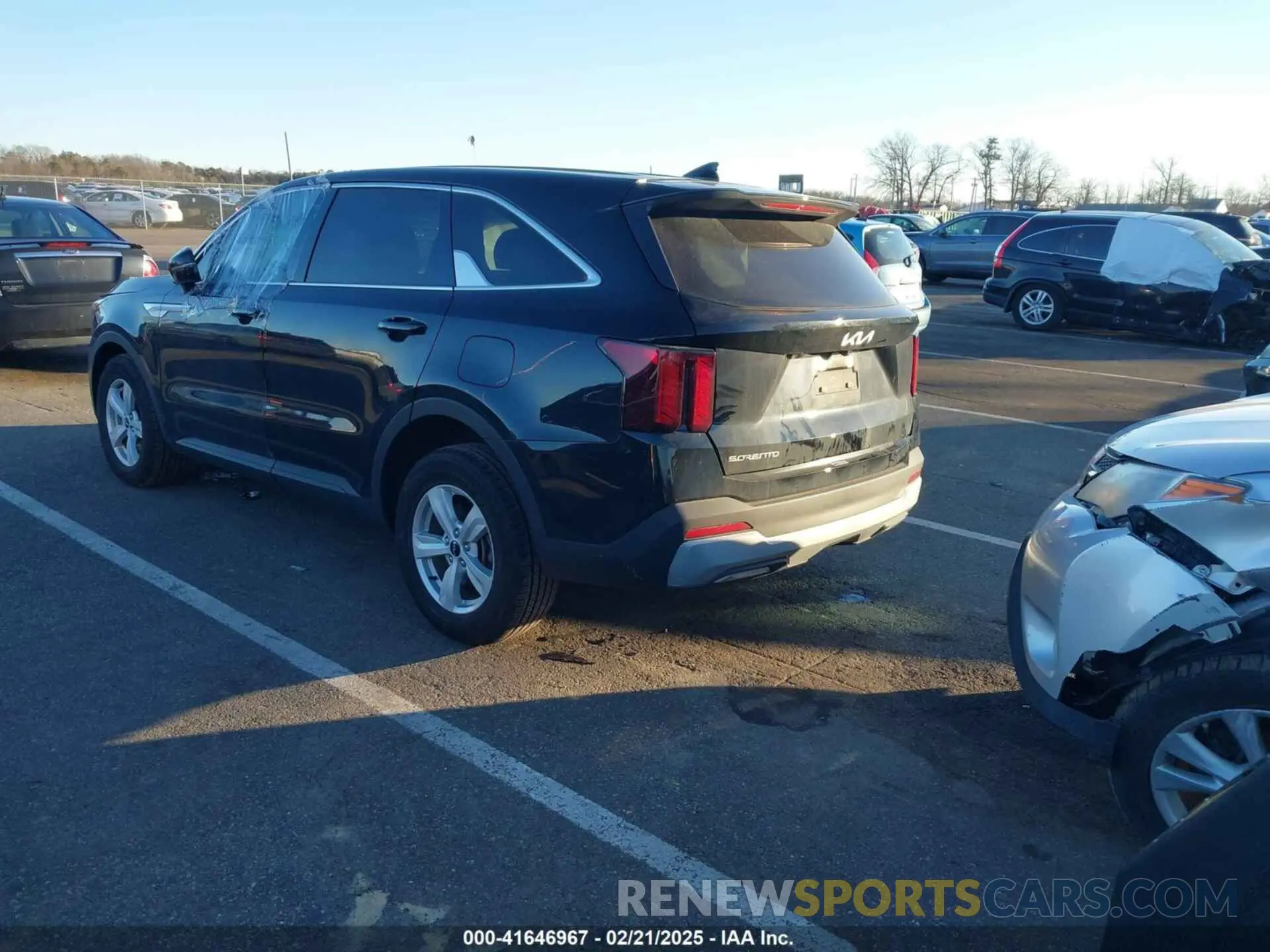 3 Photograph of a damaged car 5XYRG4JC5RG274627 KIA SORENTO 2024