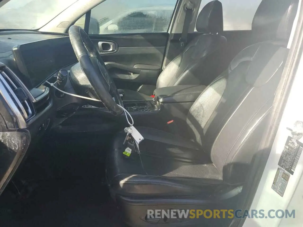 7 Photograph of a damaged car 5XYRH4JF1RG307856 KIA SORENTO 2024