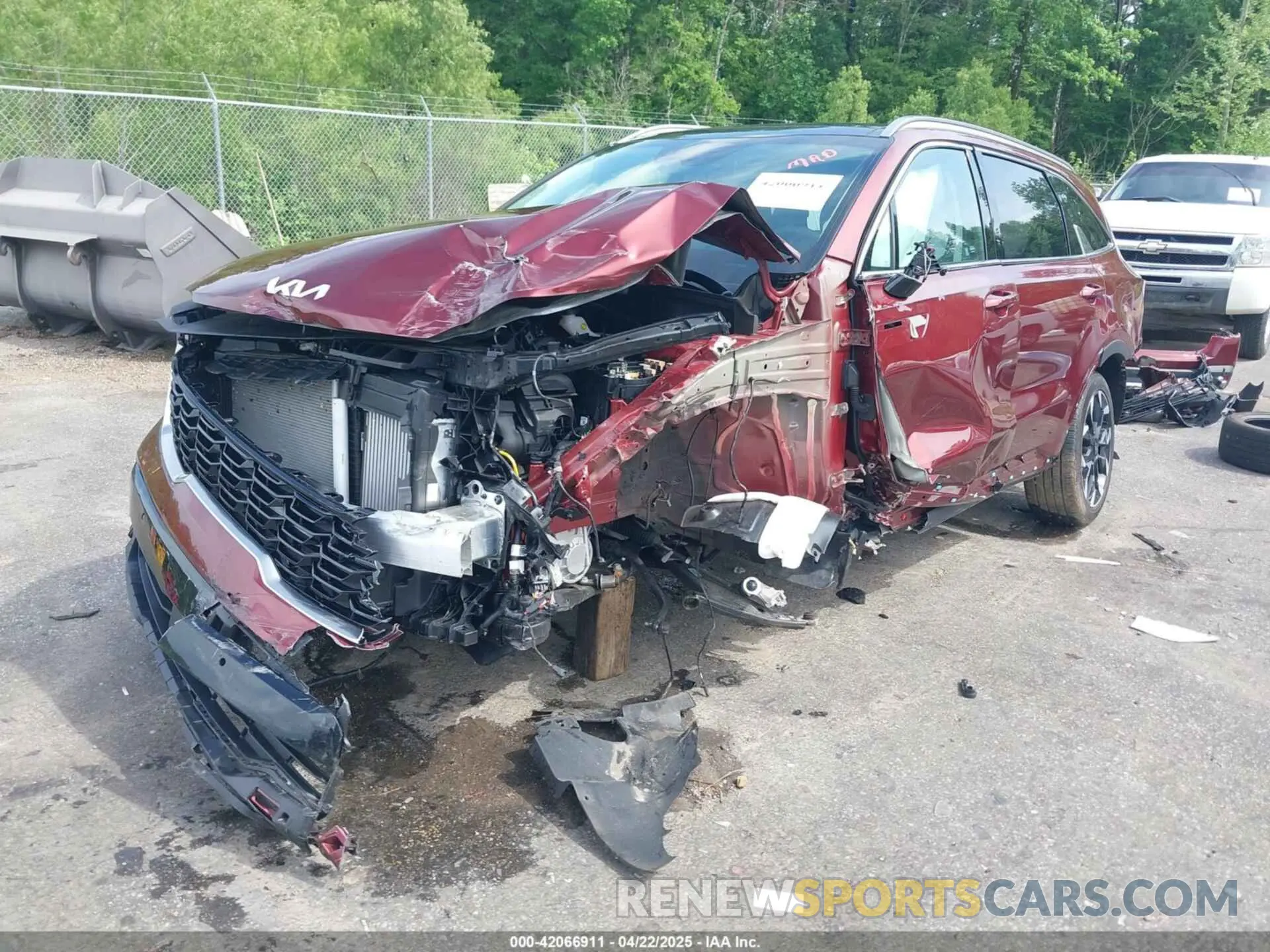 2 Photograph of a damaged car 5XYRH4JF4RG283925 KIA SORENTO 2024