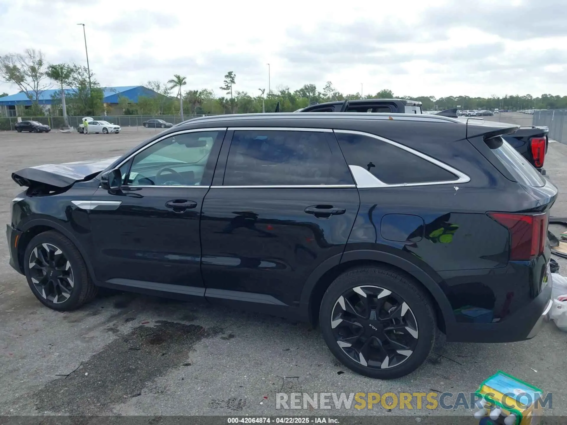 12 Photograph of a damaged car 5XYRH4JF5RG258113 KIA SORENTO 2024