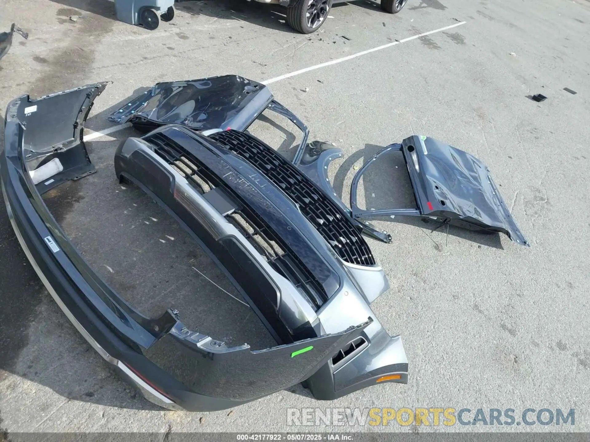 12 Photograph of a damaged car 5XYRH4JF7RG298595 KIA SORENTO 2024