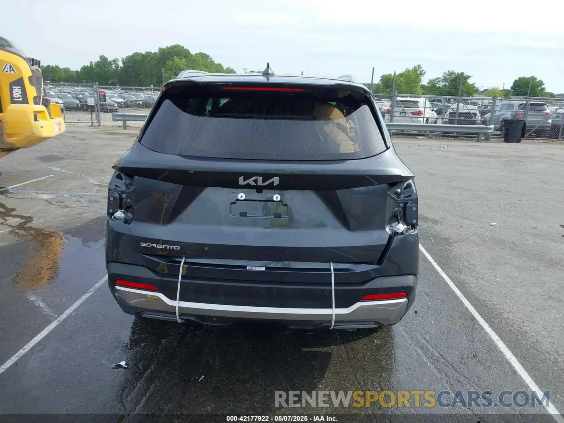 17 Photograph of a damaged car 5XYRH4JF7RG298595 KIA SORENTO 2024