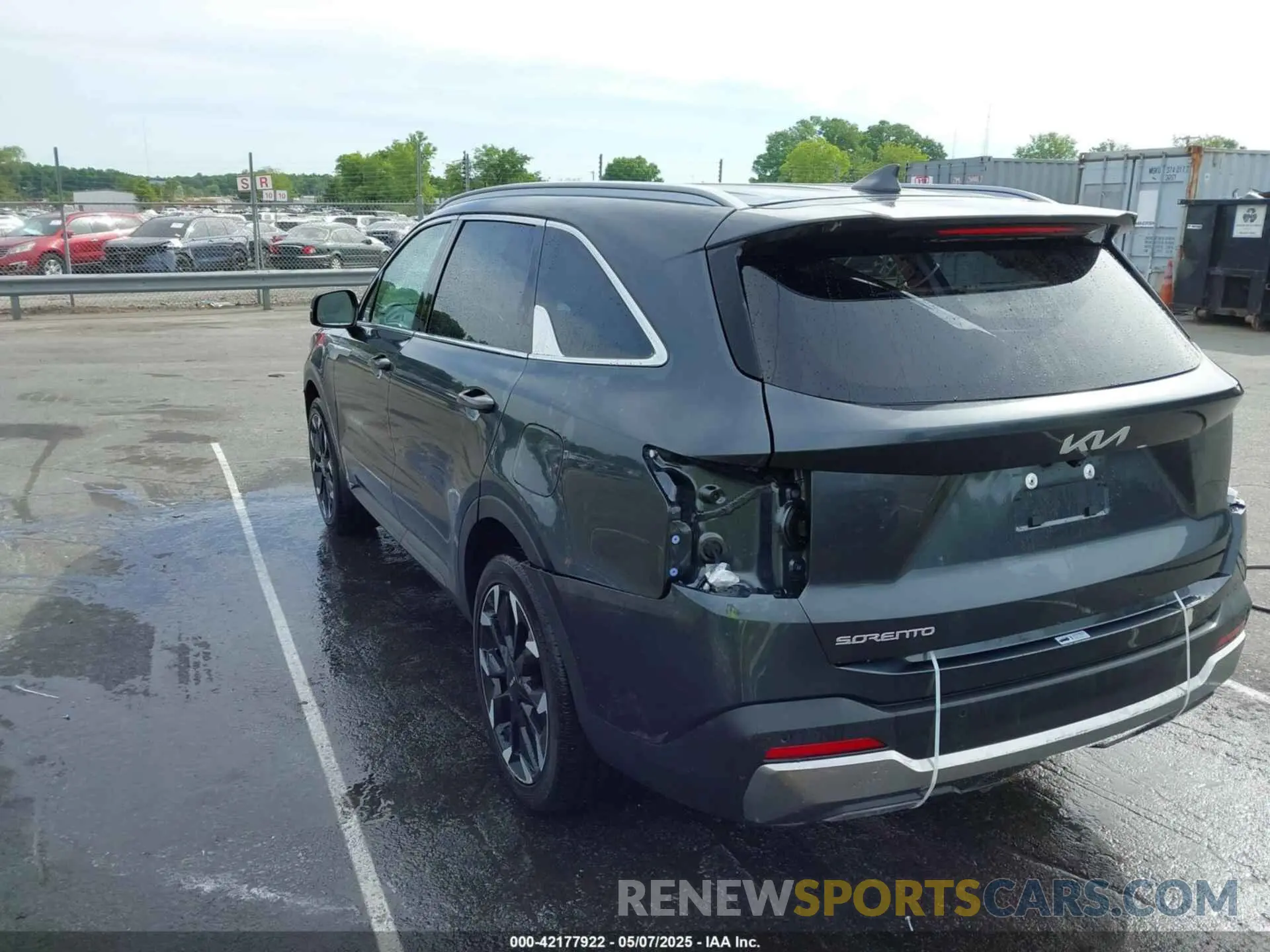 3 Photograph of a damaged car 5XYRH4JF7RG298595 KIA SORENTO 2024