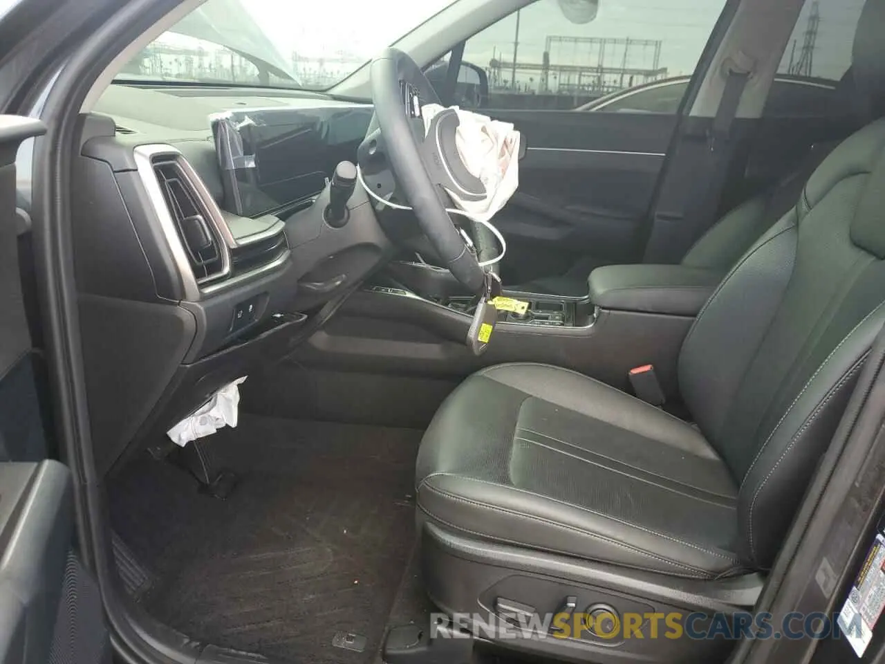 7 Photograph of a damaged car 5XYRHDJF9RG260902 KIA SORENTO 2024