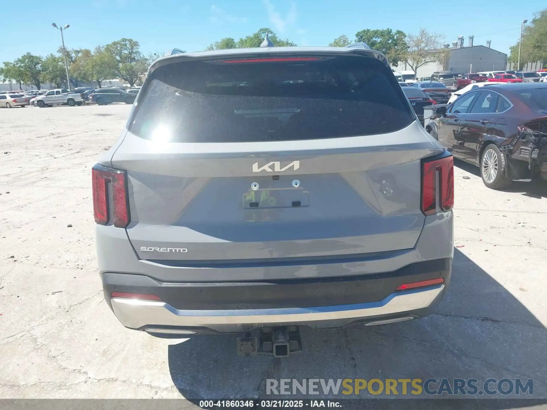 17 Photograph of a damaged car 5XYRK4JF2RG303784 KIA SORENTO 2024