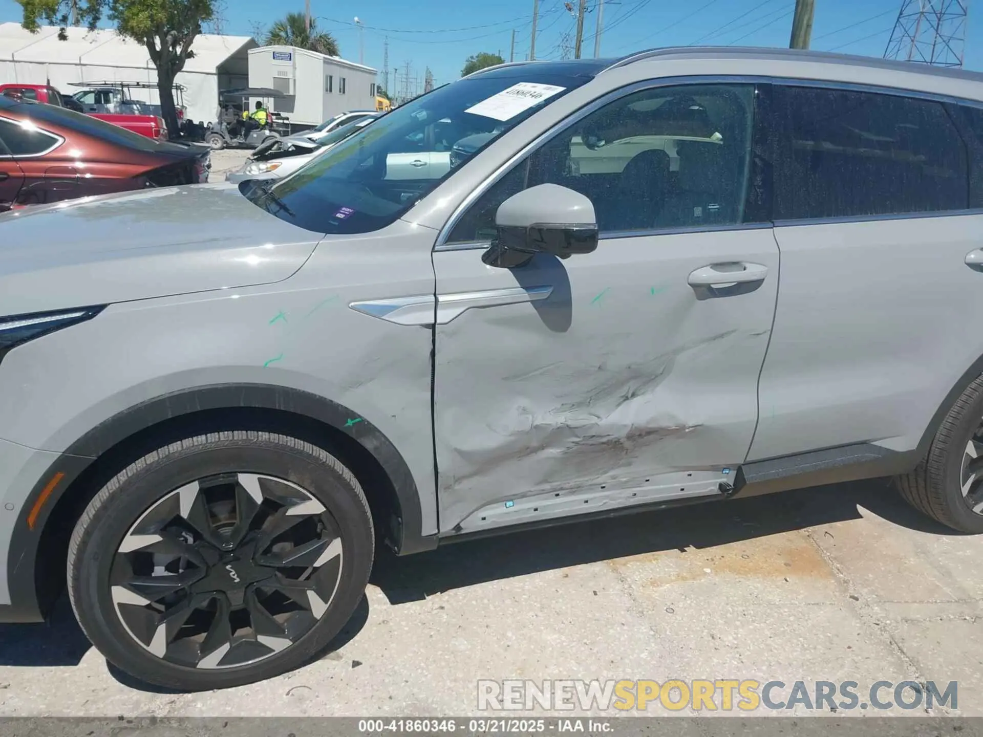 6 Photograph of a damaged car 5XYRK4JF2RG303784 KIA SORENTO 2024