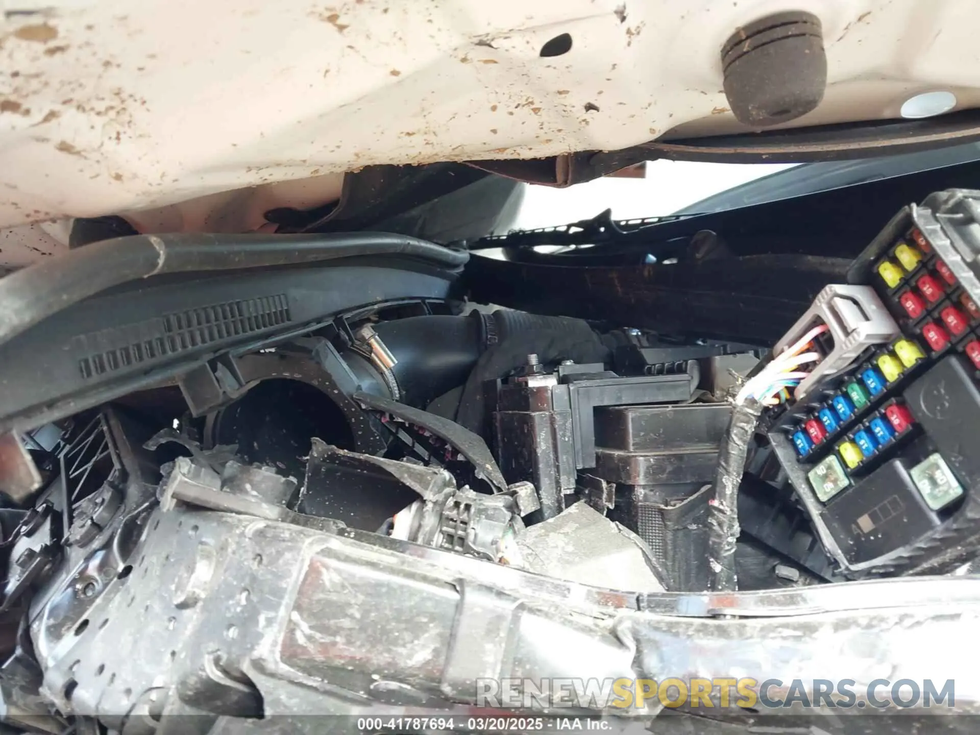 10 Photograph of a damaged car 5XYRKDJF2RG258801 KIA SORENTO 2024