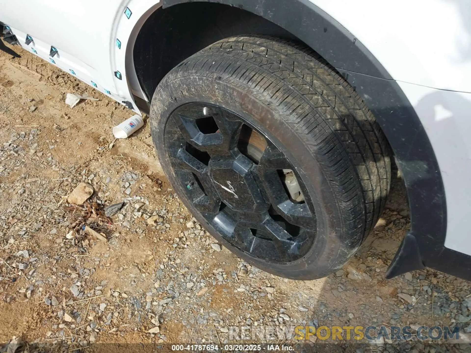 11 Photograph of a damaged car 5XYRKDJF2RG258801 KIA SORENTO 2024