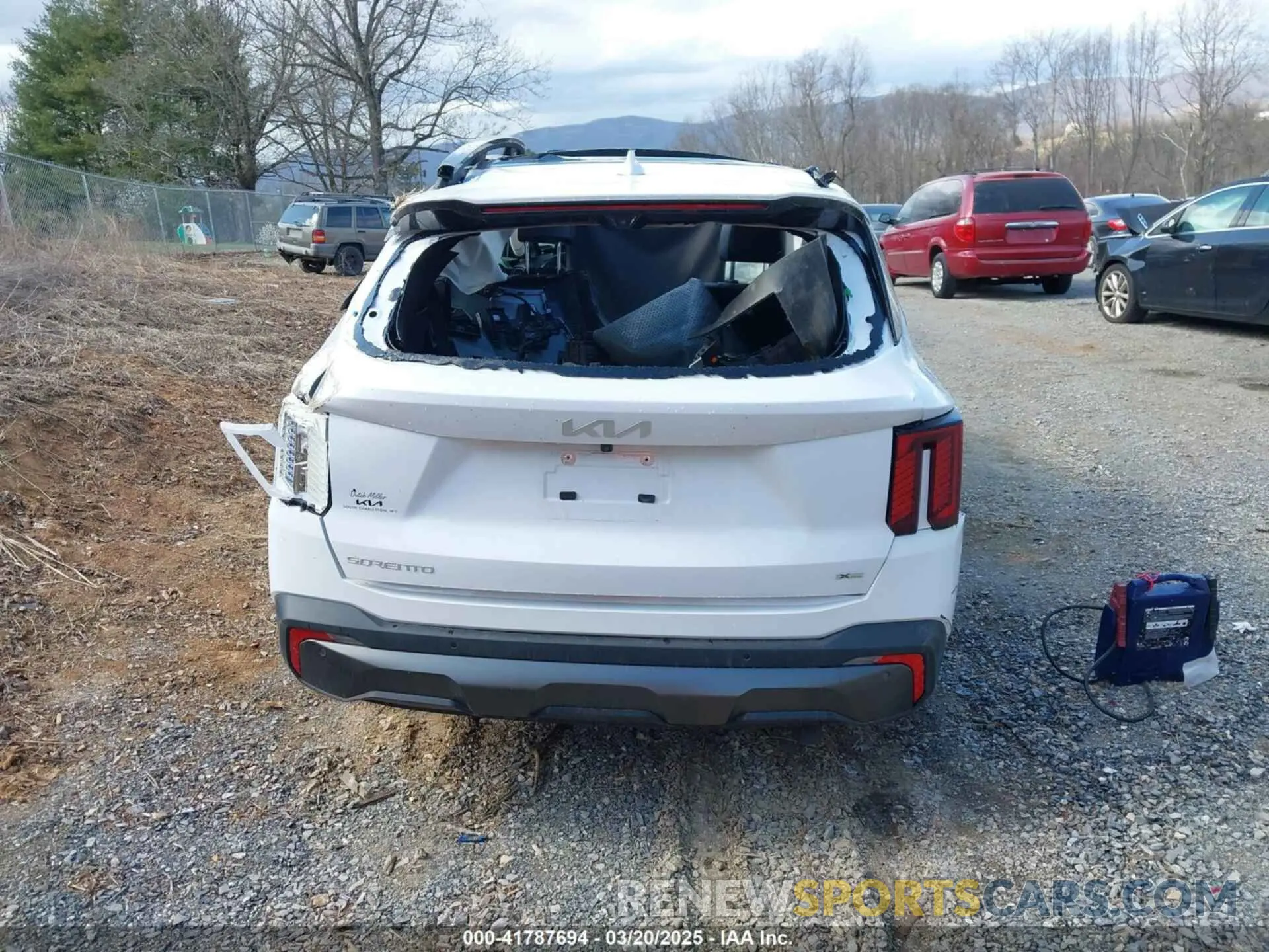 16 Photograph of a damaged car 5XYRKDJF2RG258801 KIA SORENTO 2024