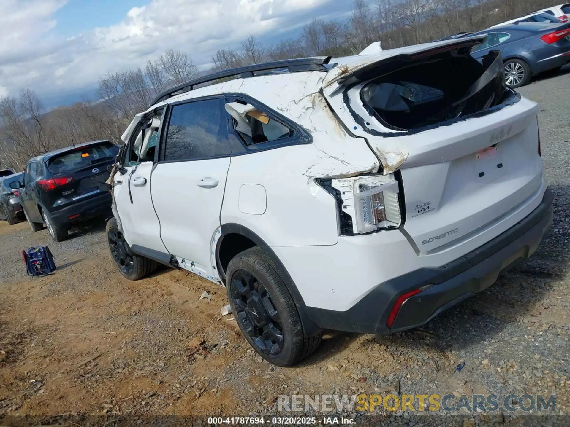 3 Photograph of a damaged car 5XYRKDJF2RG258801 KIA SORENTO 2024