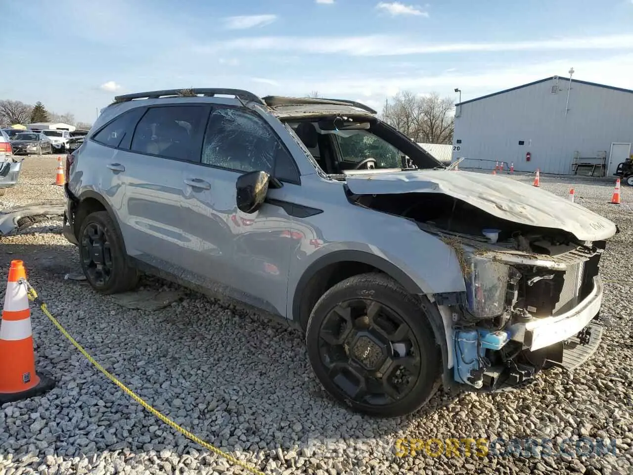 4 Photograph of a damaged car 5XYRKDJF3RG287806 KIA SORENTO 2024