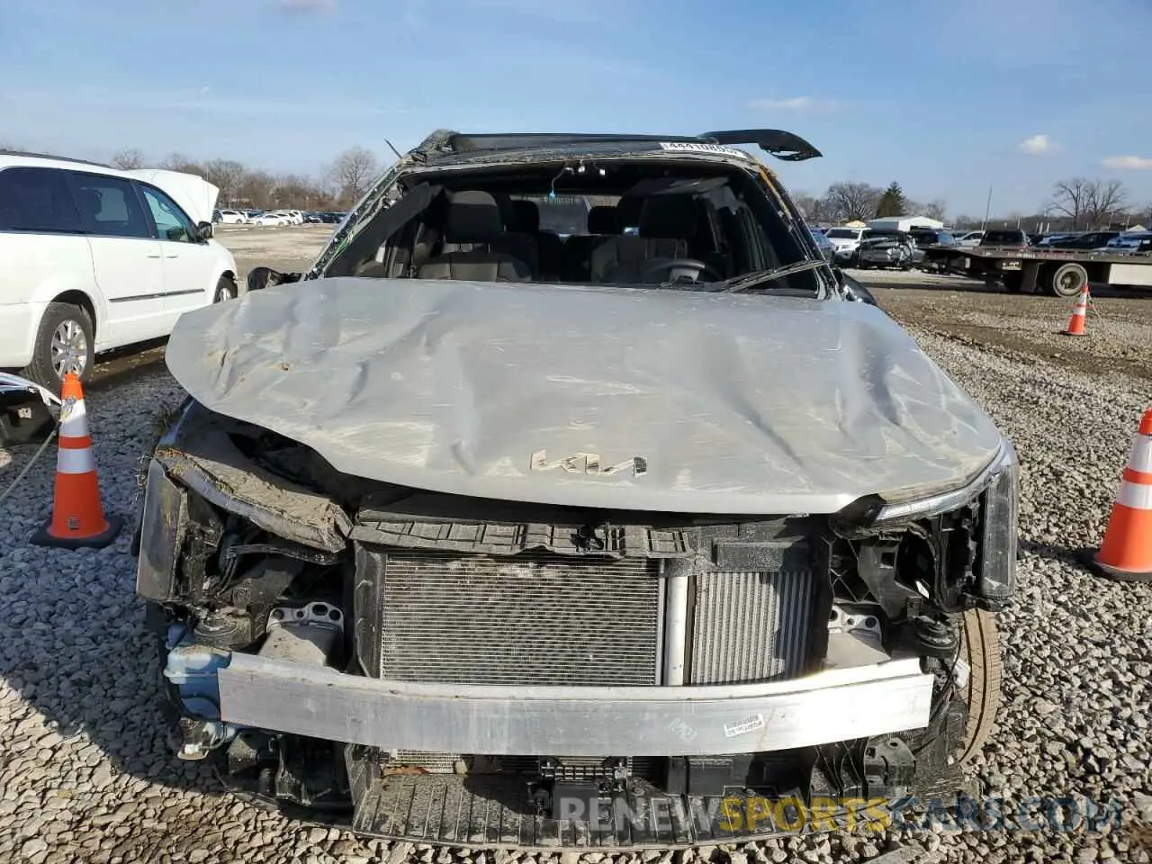 5 Photograph of a damaged car 5XYRKDJF3RG287806 KIA SORENTO 2024