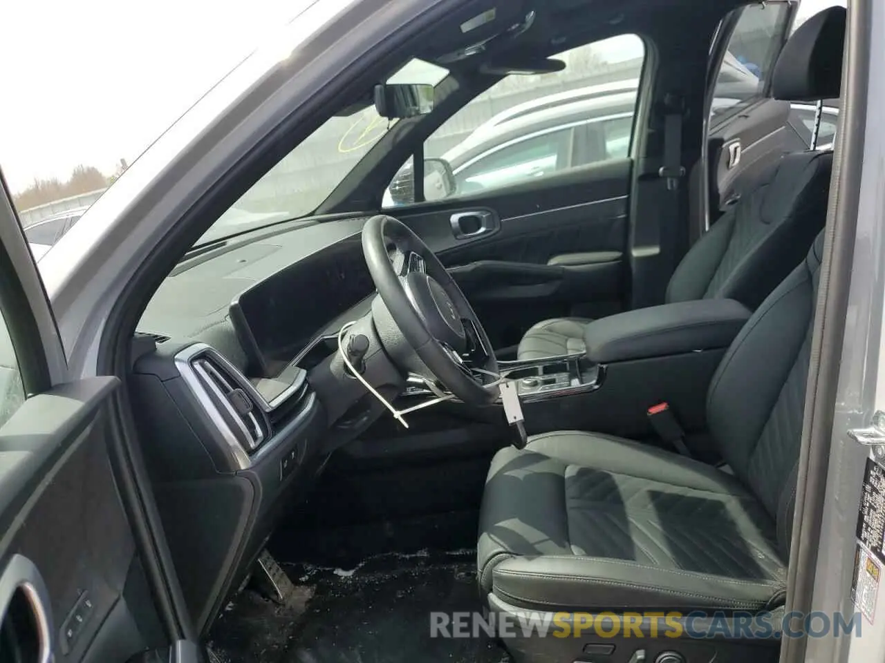 7 Photograph of a damaged car 5XYRKDJF4RG306783 KIA SORENTO 2024