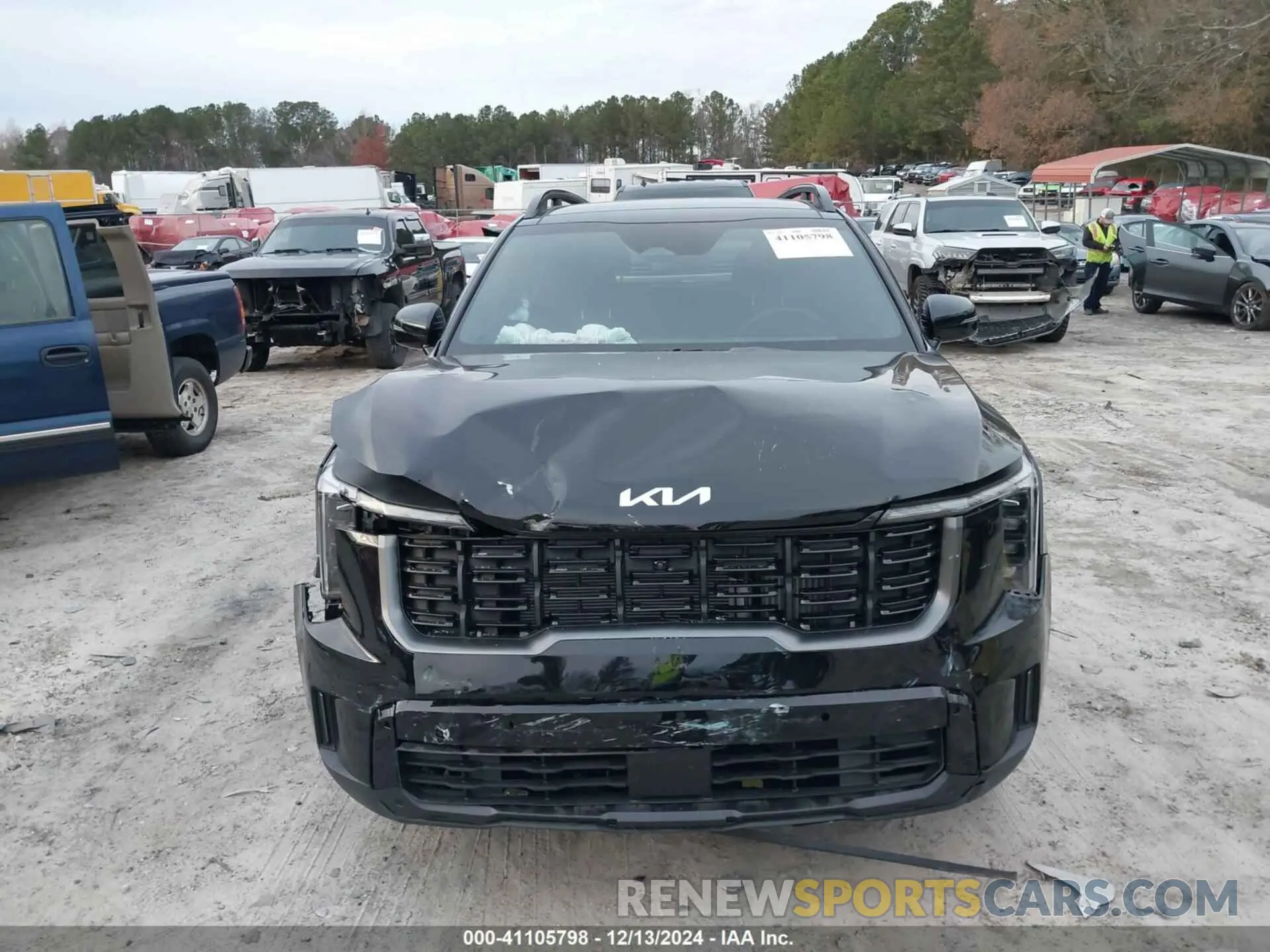 12 Photograph of a damaged car 5XYRKDJF4RG309277 KIA SORENTO 2024