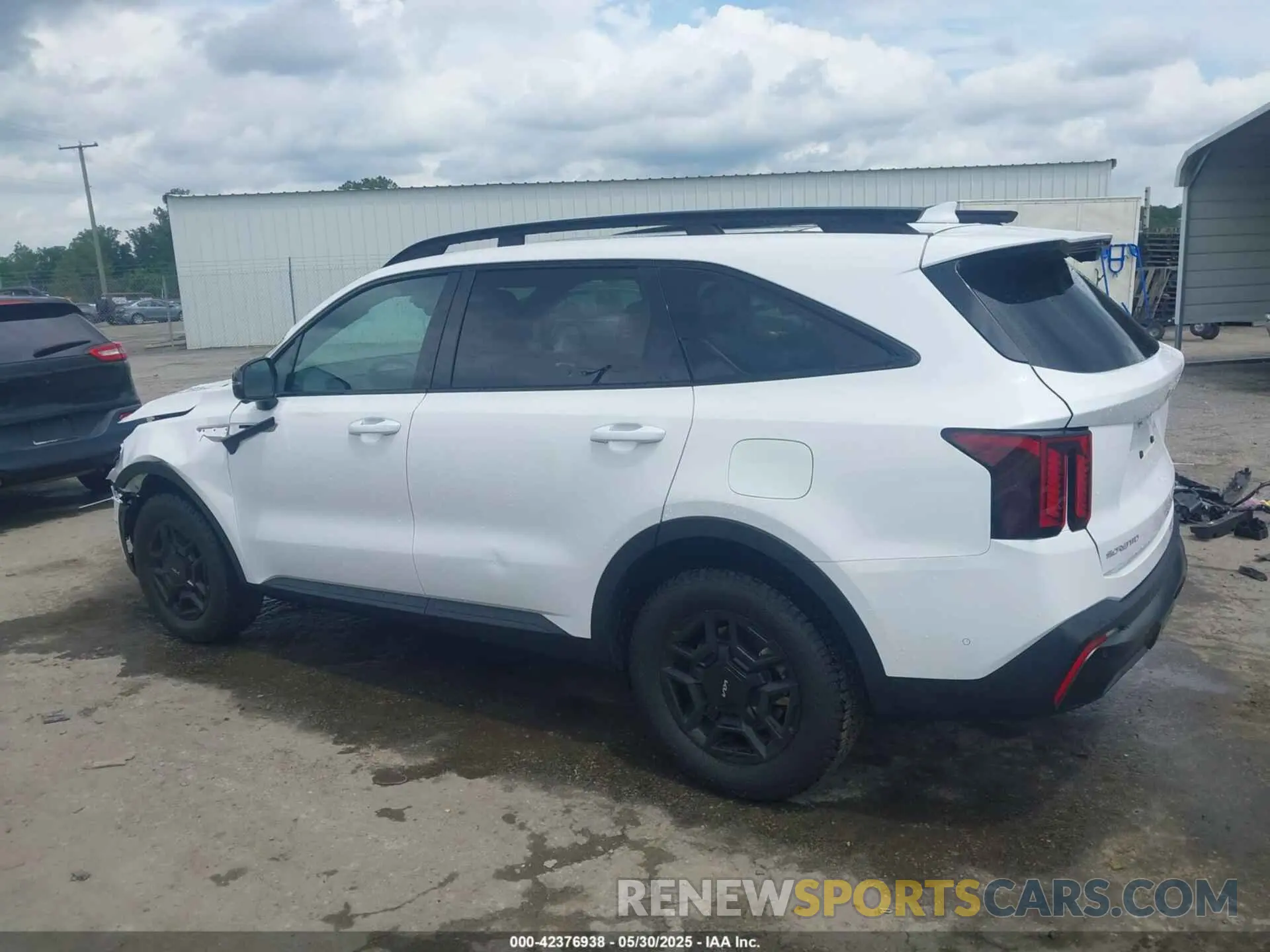 15 Photograph of a damaged car 5XYRKDJF5RG271333 KIA SORENTO 2024