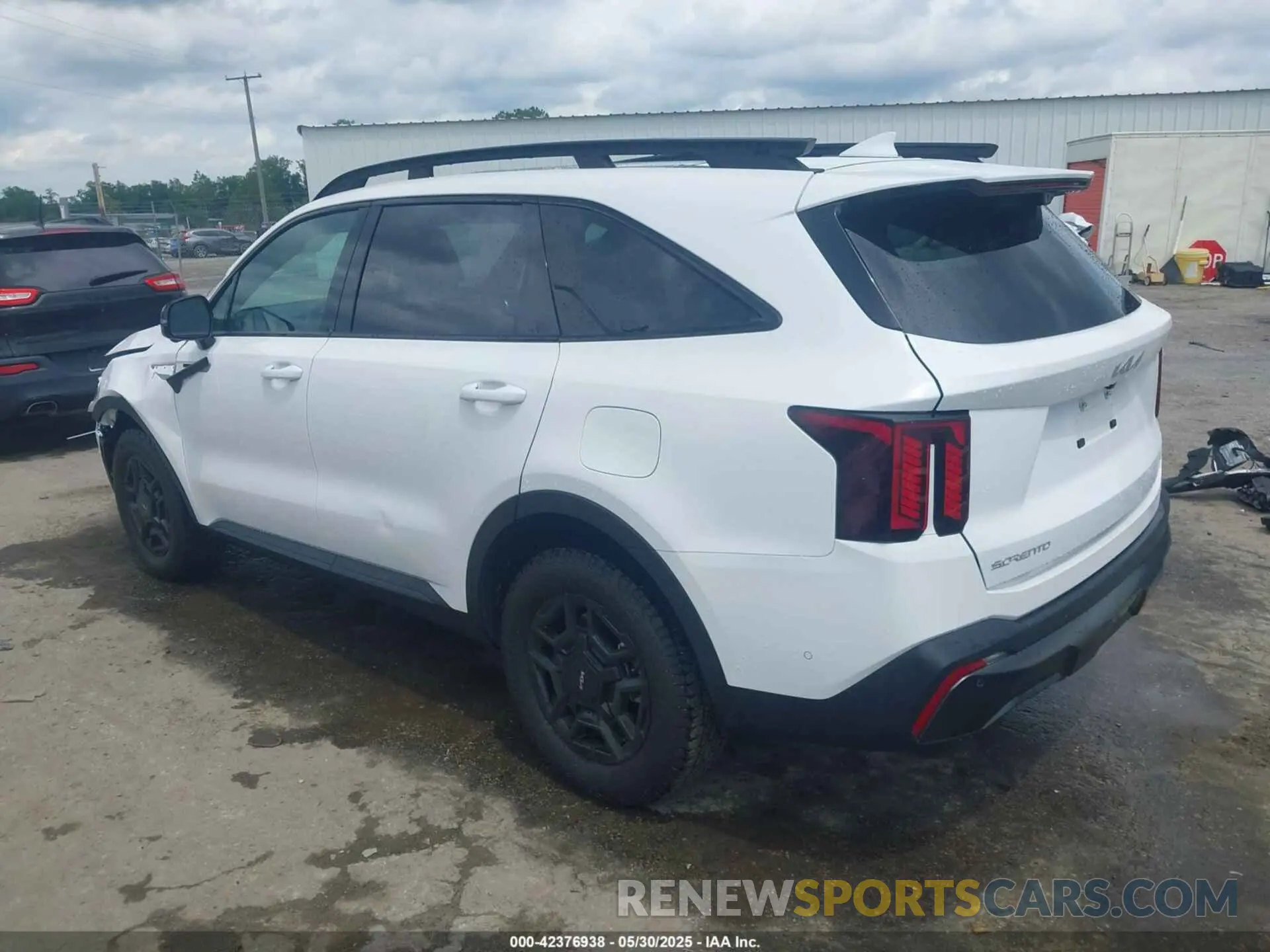 3 Photograph of a damaged car 5XYRKDJF5RG271333 KIA SORENTO 2024