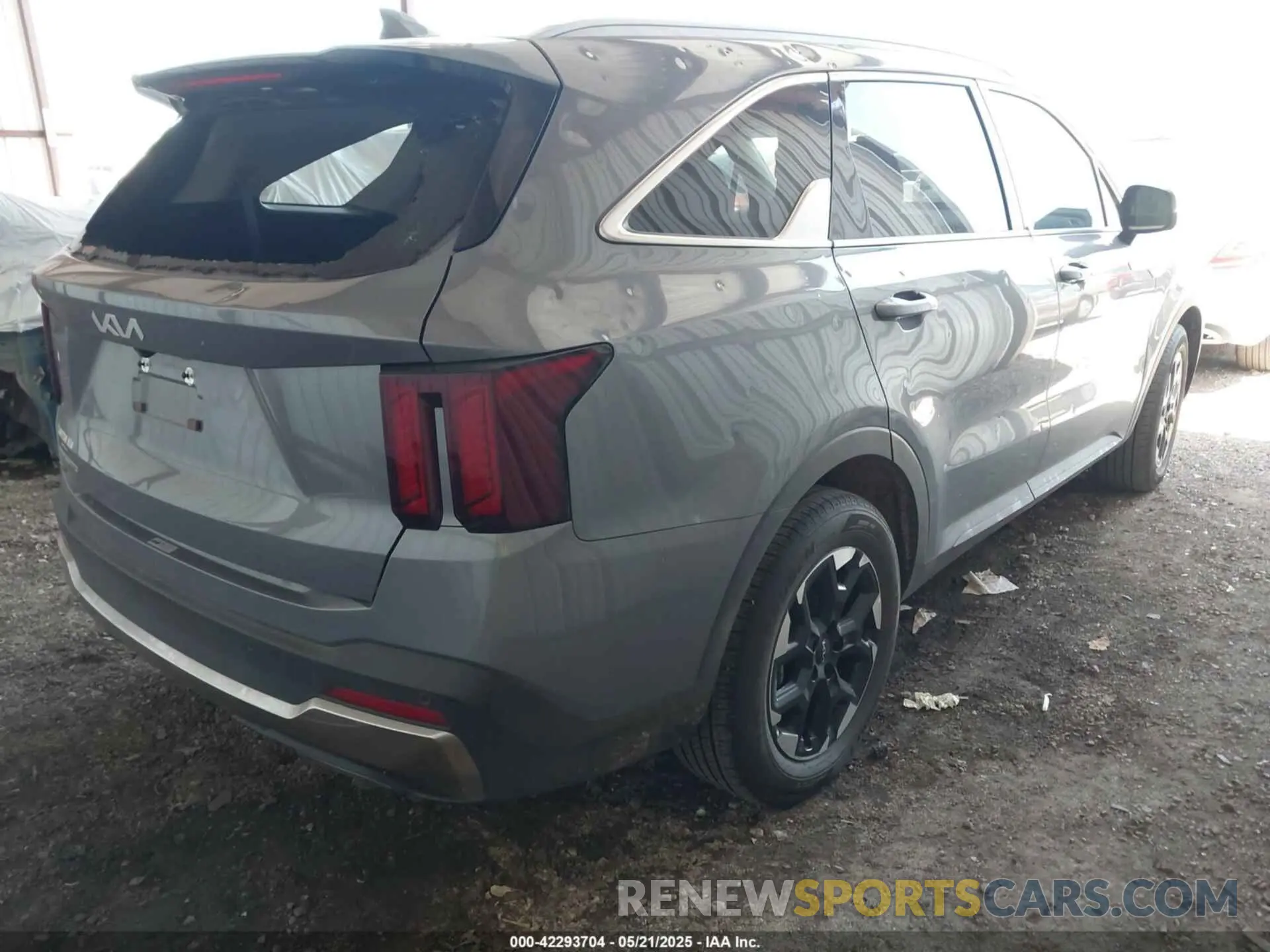 4 Photograph of a damaged car 5XYRL4JC3RG263234 KIA SORENTO 2024
