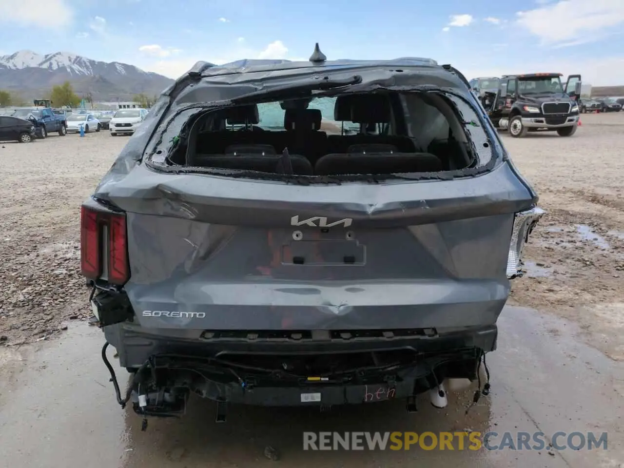 6 Photograph of a damaged car 5XYRL4JC3RG289798 KIA SORENTO 2024