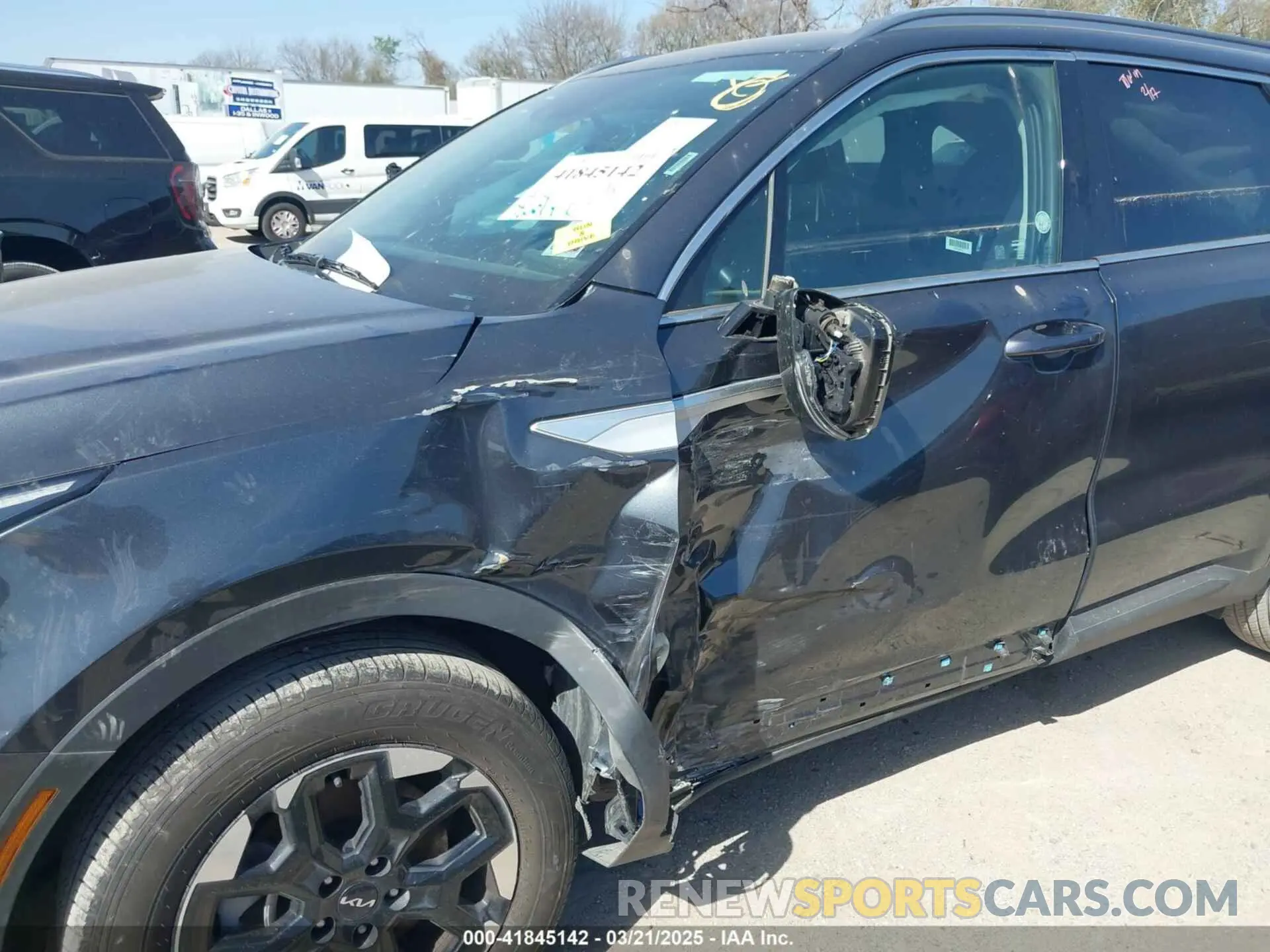 6 Photograph of a damaged car 5XYRL4JC5RG277121 KIA SORENTO 2024