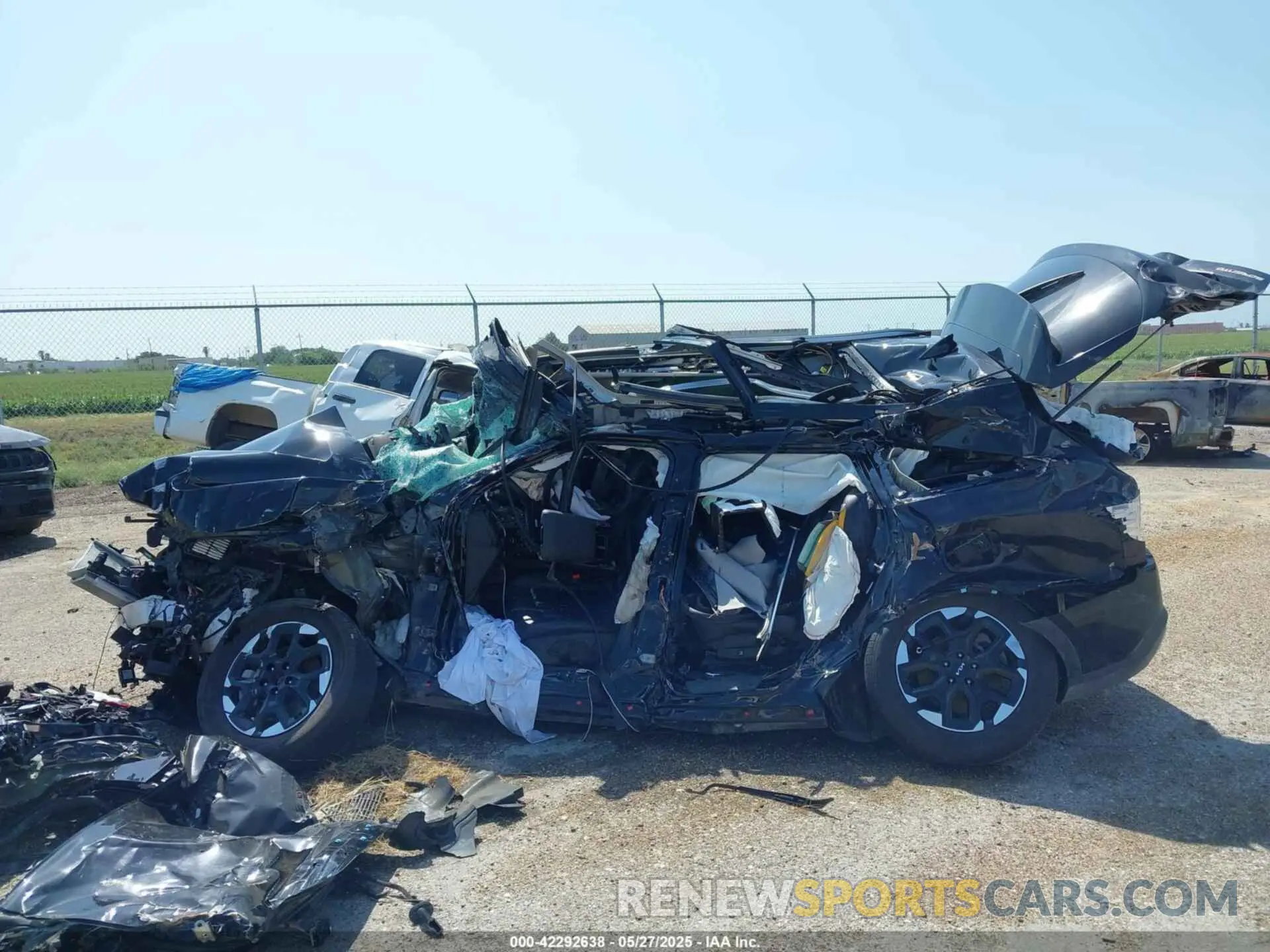 14 Photograph of a damaged car 5XYRL4JC5RG292721 KIA SORENTO 2024