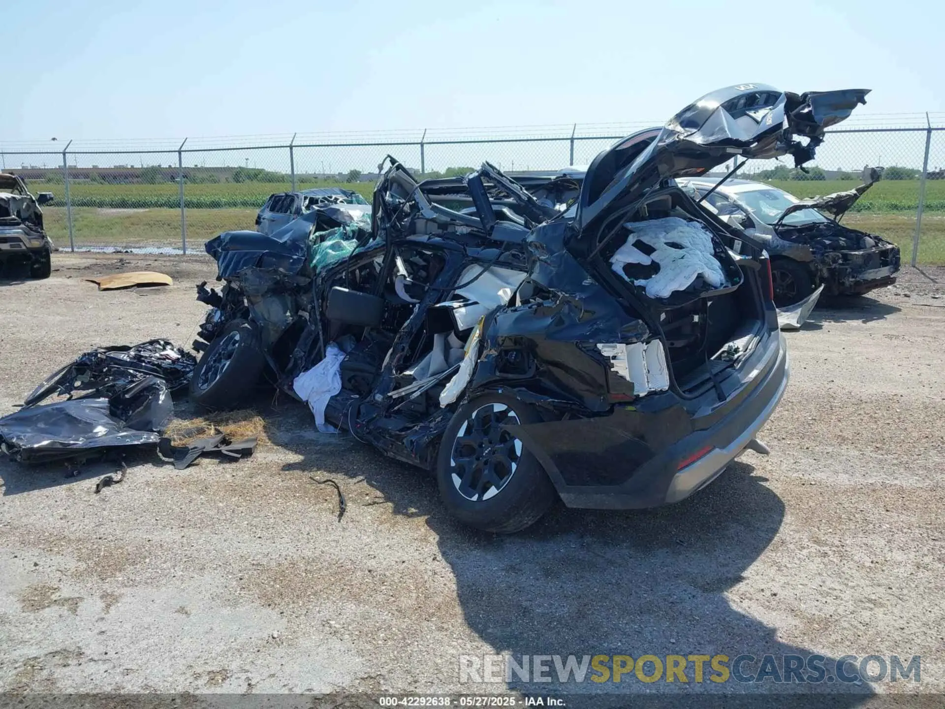 3 Photograph of a damaged car 5XYRL4JC5RG292721 KIA SORENTO 2024