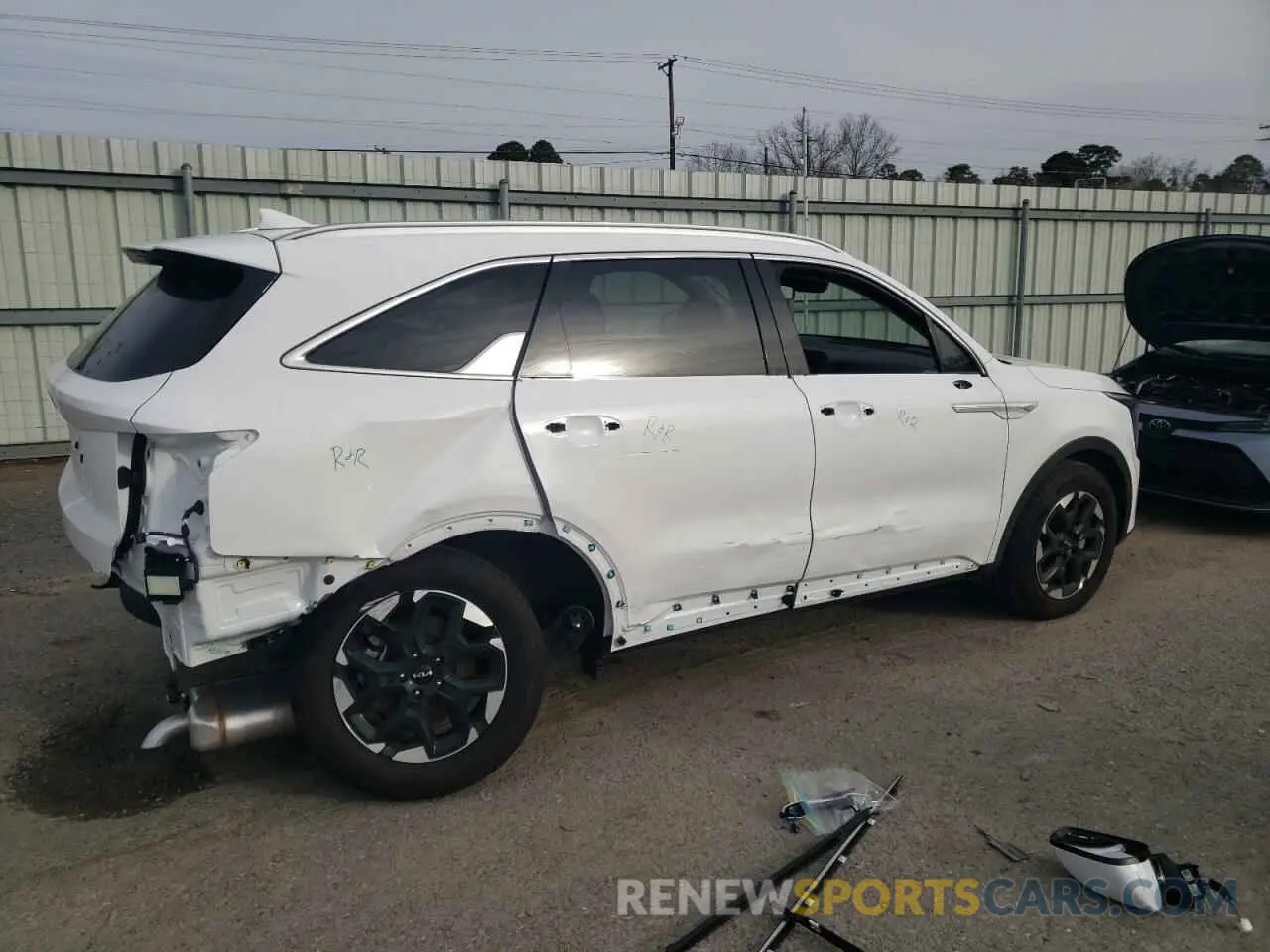 3 Photograph of a damaged car 5XYRL4JC5RG307542 KIA SORENTO 2024