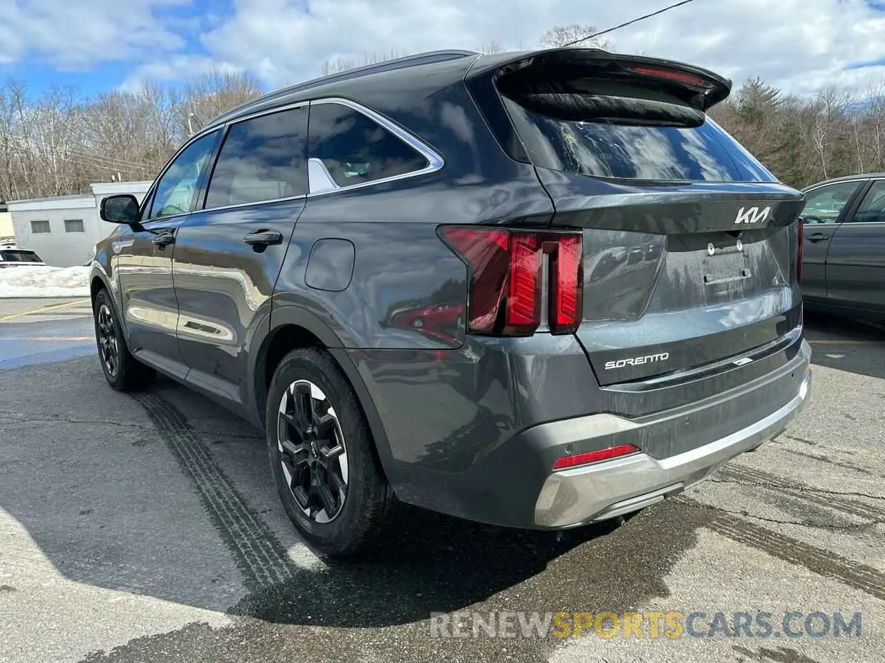 2 Photograph of a damaged car 5XYRL4JC6RG266015 KIA SORENTO 2024
