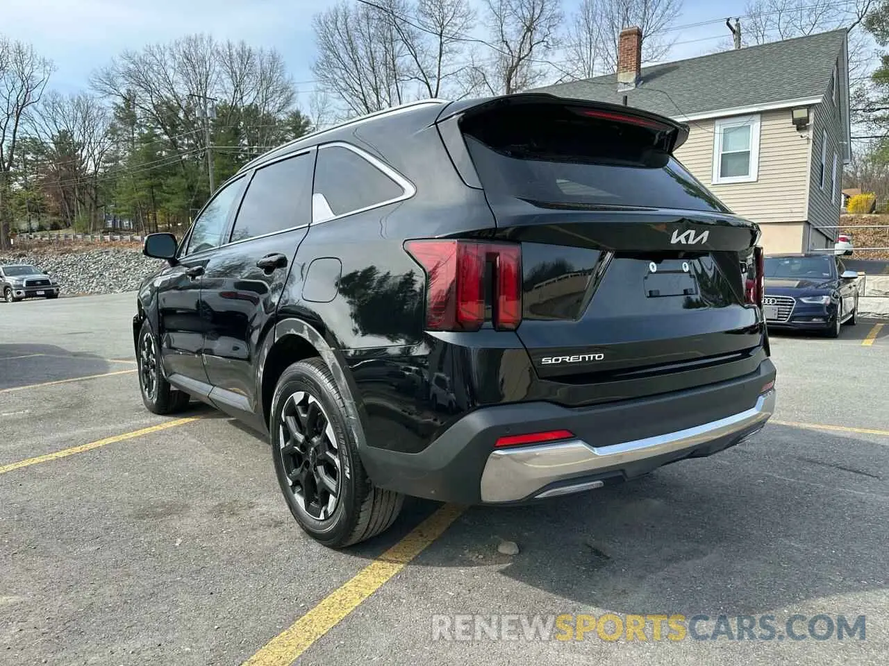 2 Photograph of a damaged car 5XYRL4JC6RG267486 KIA SORENTO 2024
