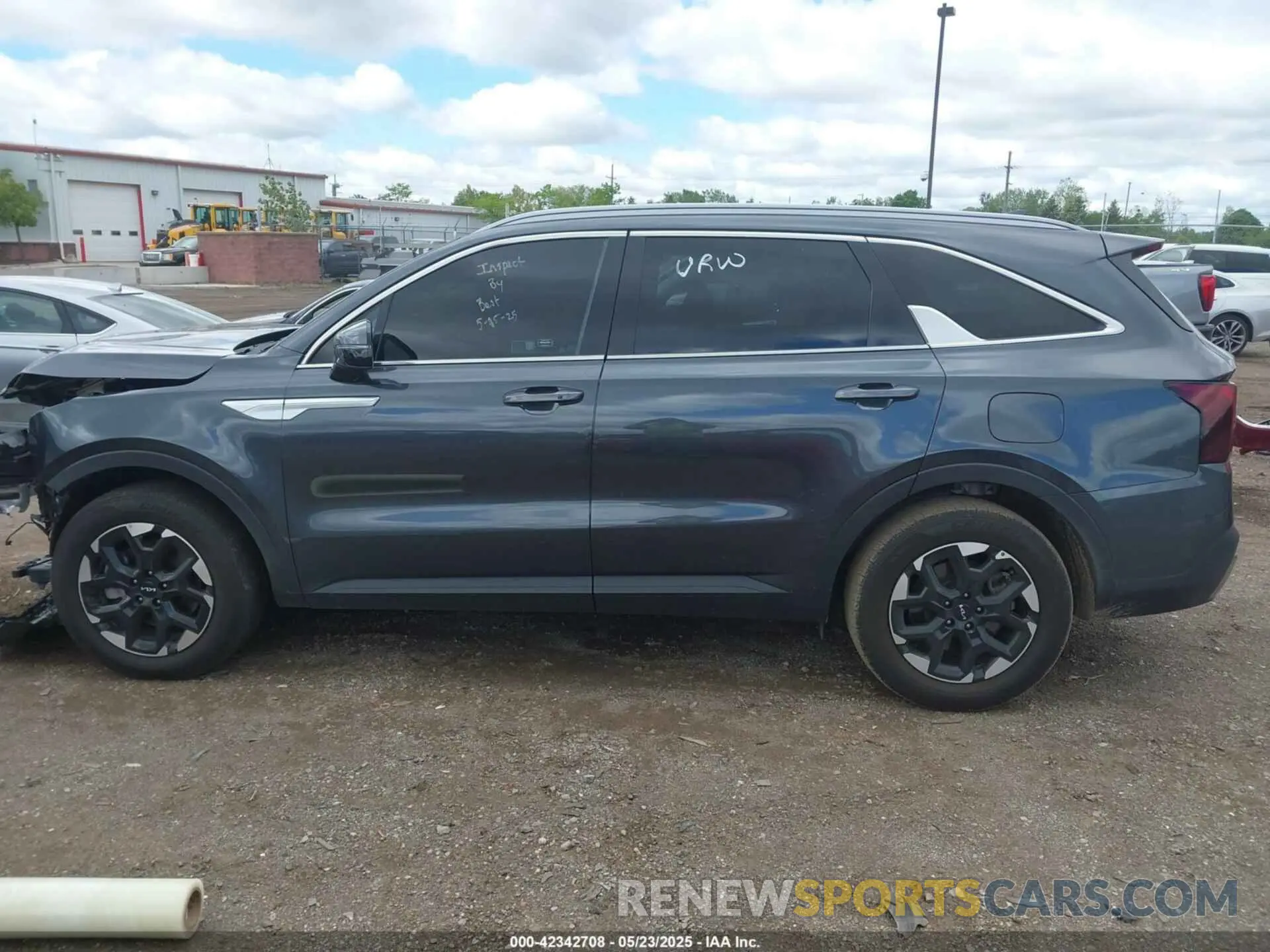 14 Photograph of a damaged car 5XYRL4JCXRG255938 KIA SORENTO 2024