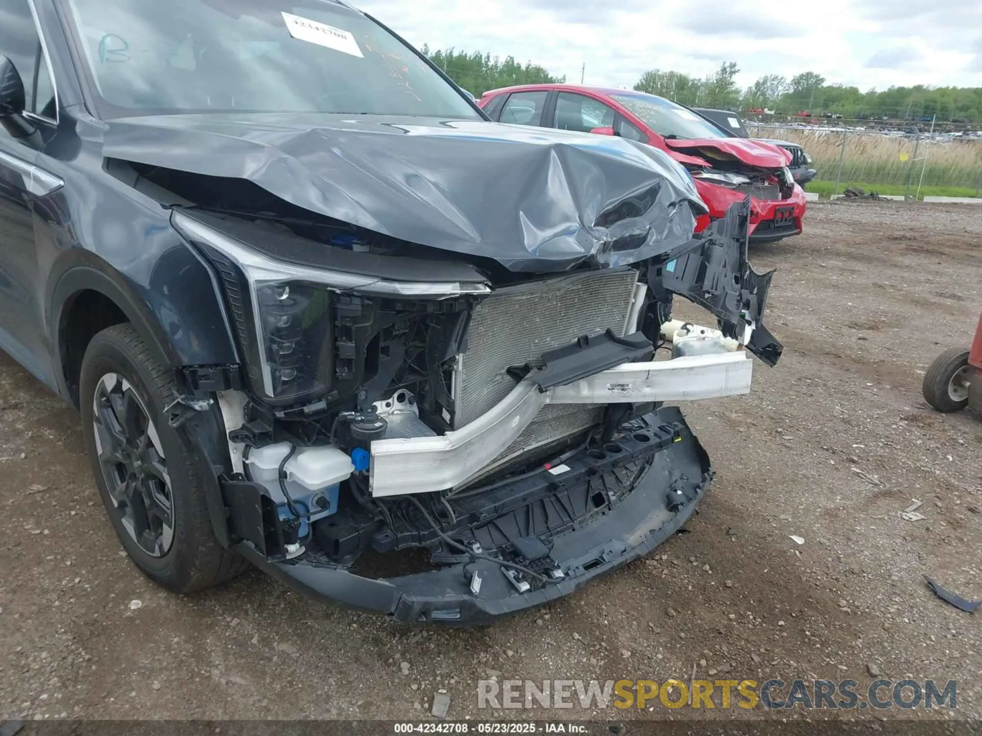 17 Photograph of a damaged car 5XYRL4JCXRG255938 KIA SORENTO 2024