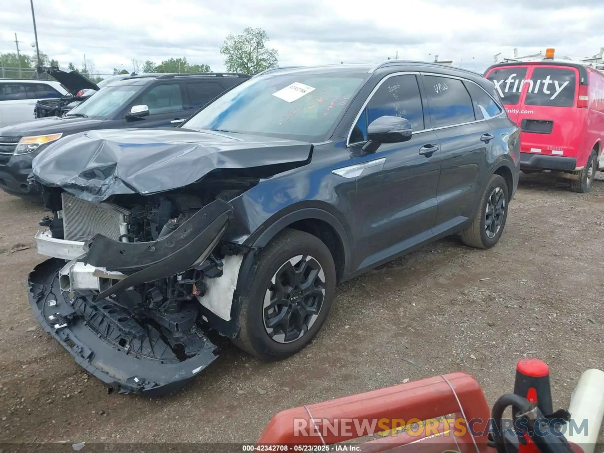 2 Photograph of a damaged car 5XYRL4JCXRG255938 KIA SORENTO 2024