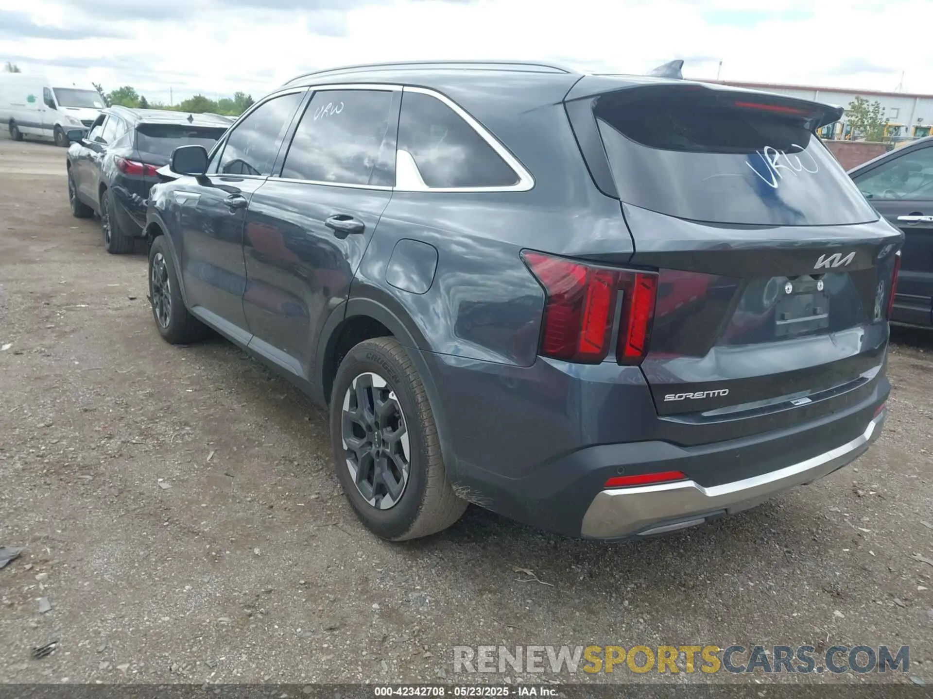 3 Photograph of a damaged car 5XYRL4JCXRG255938 KIA SORENTO 2024
