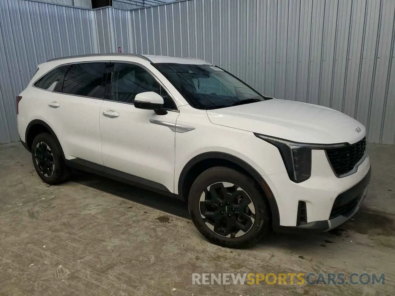 4 Photograph of a damaged car 5XYRLDJC0RG291086 KIA SORENTO 2024