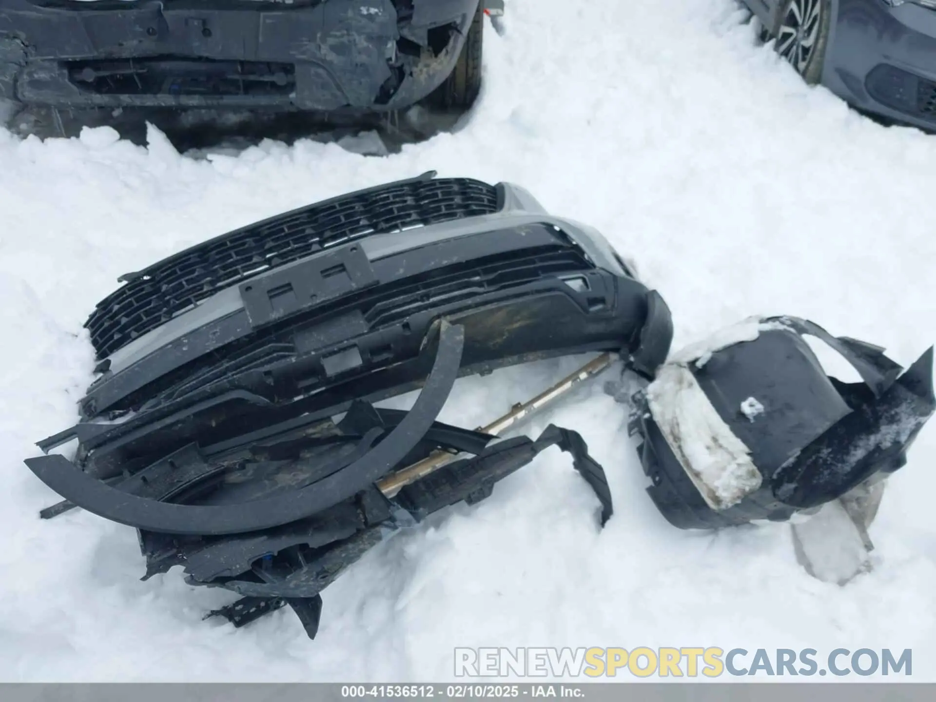 12 Photograph of a damaged car 5XYRLDJC2RG281871 KIA SORENTO 2024