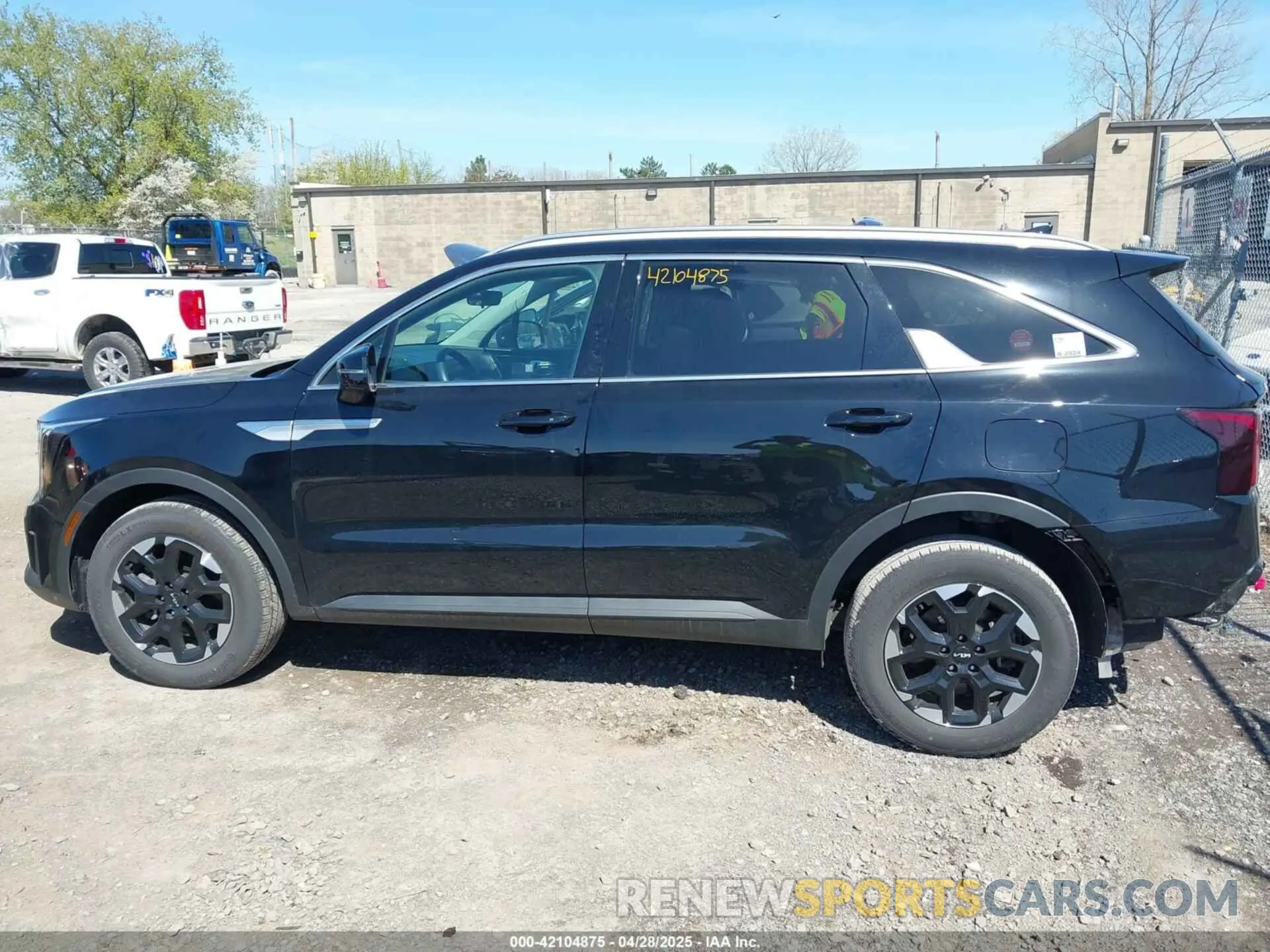 15 Photograph of a damaged car 5XYRLDJC3RG299134 KIA SORENTO 2024