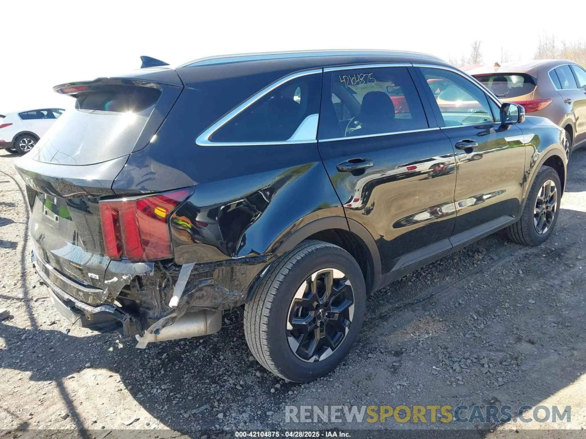 4 Photograph of a damaged car 5XYRLDJC3RG299134 KIA SORENTO 2024
