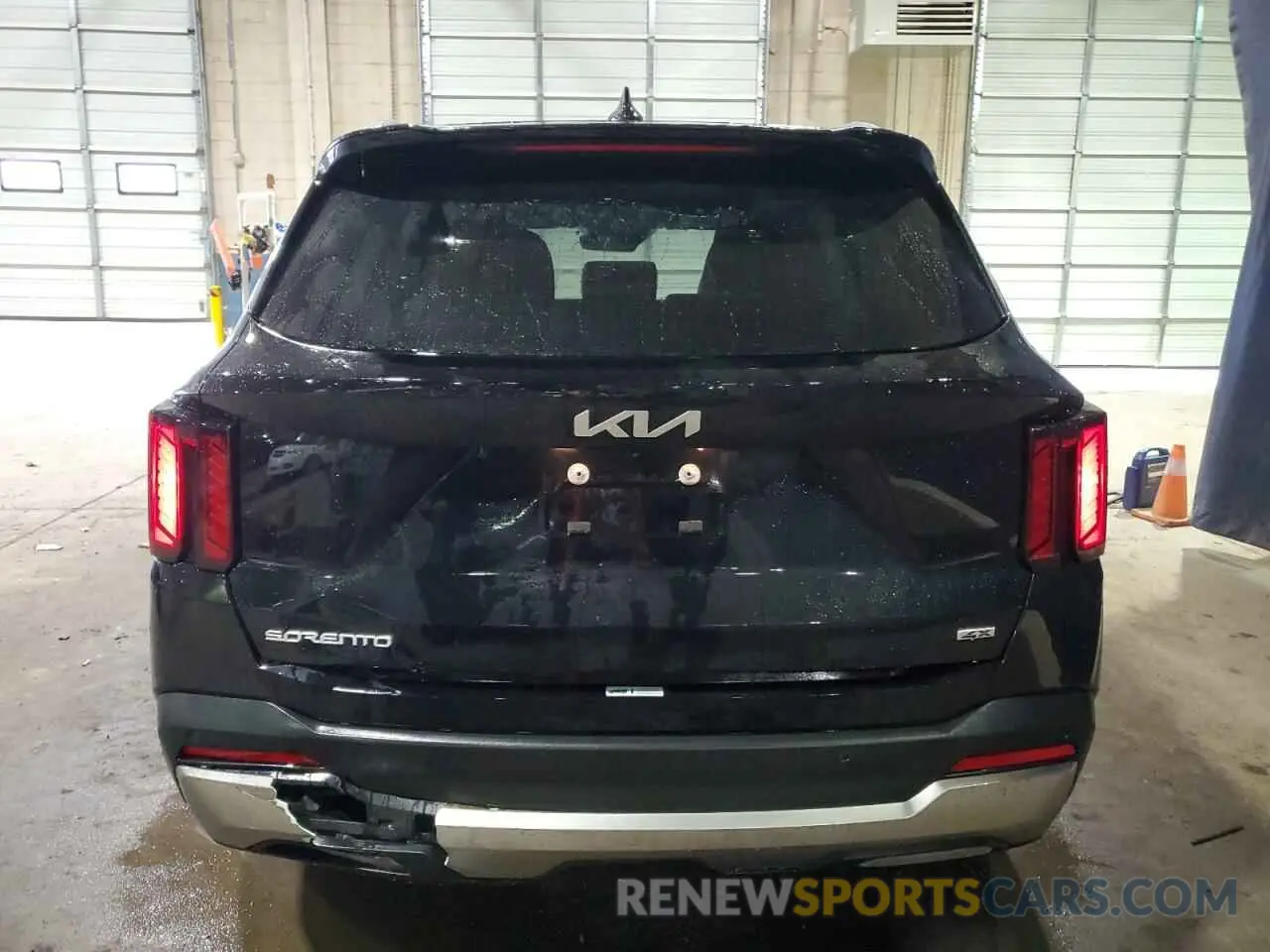 6 Photograph of a damaged car 5XYRLDJC4RG270189 KIA SORENTO 2024