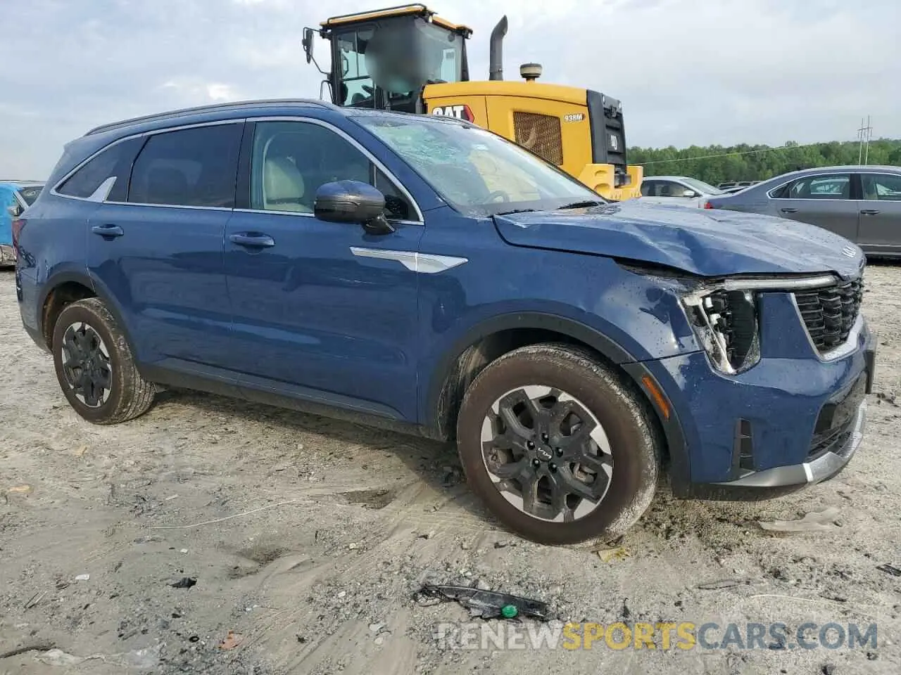 4 Photograph of a damaged car 5XYRLDJC4RG274145 KIA SORENTO 2024