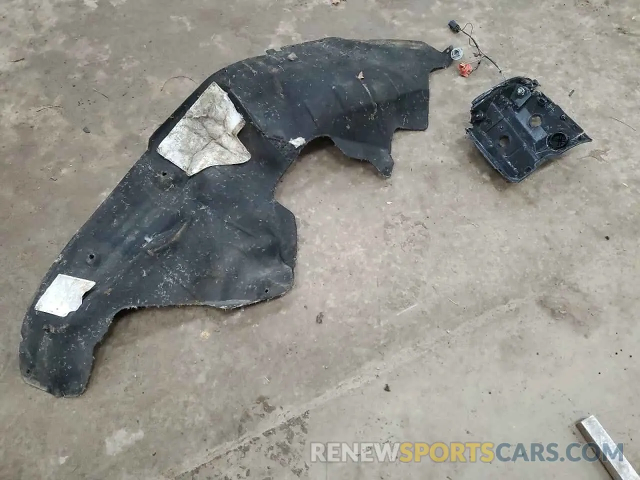 13 Photograph of a damaged car 5XYRLDJC5RG260643 KIA SORENTO 2024