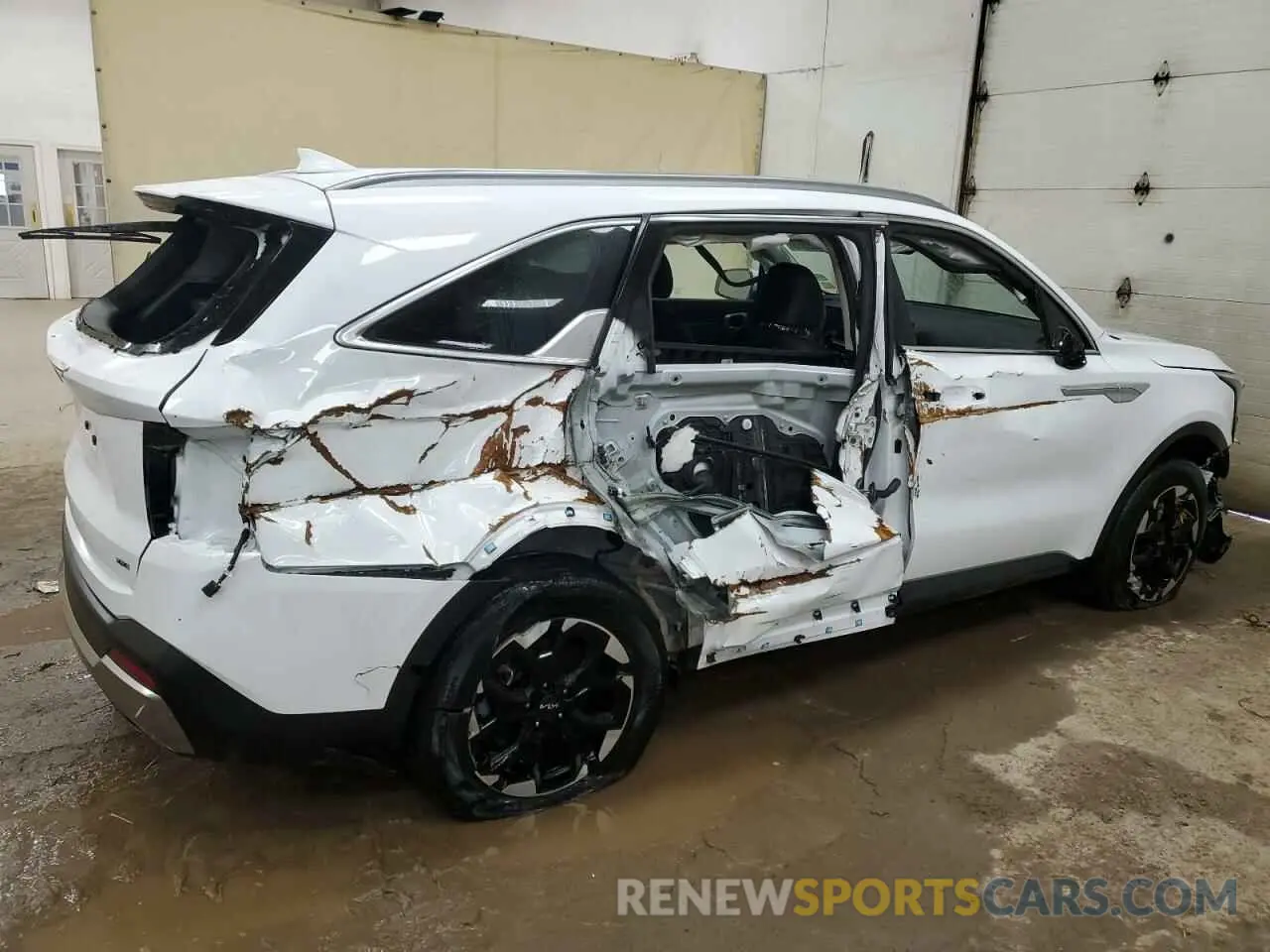 3 Photograph of a damaged car 5XYRLDJC5RG260643 KIA SORENTO 2024