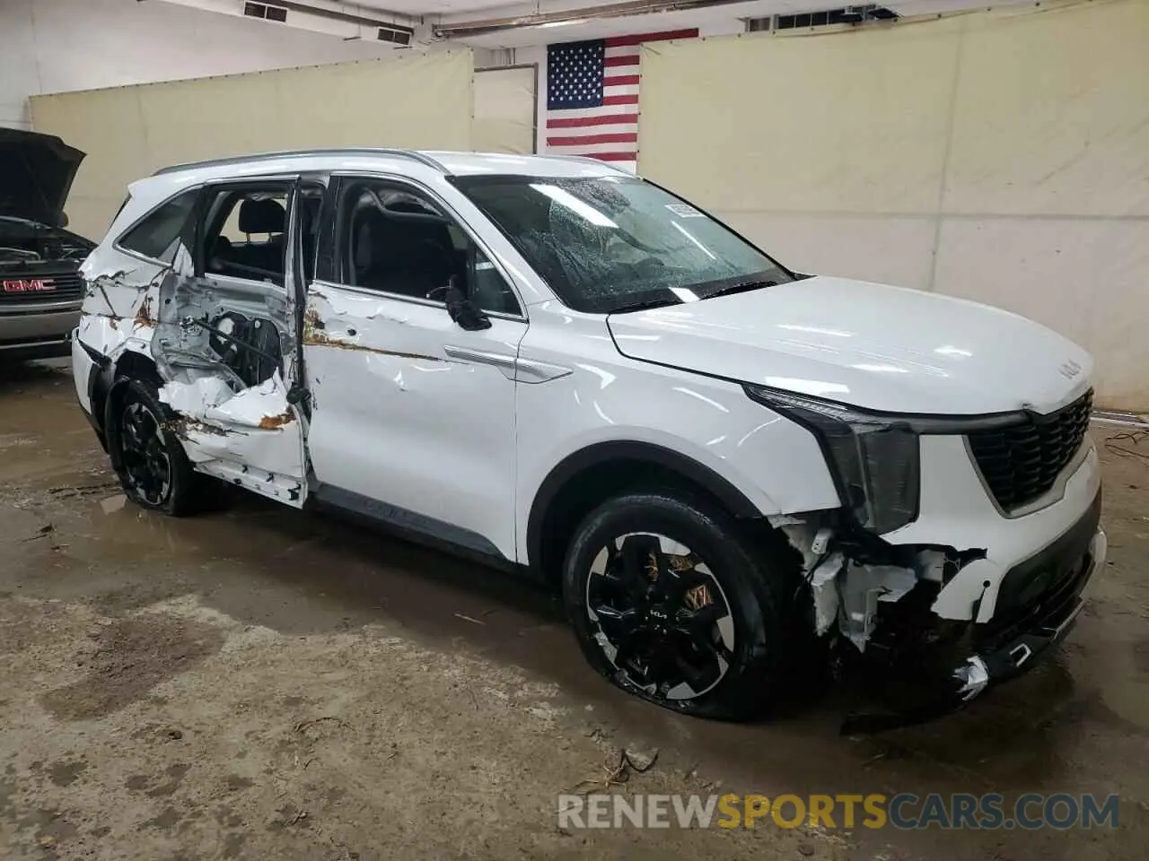 4 Photograph of a damaged car 5XYRLDJC5RG260643 KIA SORENTO 2024