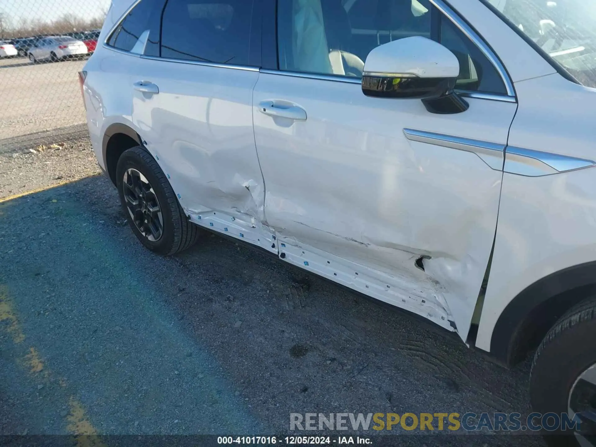 6 Photograph of a damaged car 5XYRLDJC5RG281928 KIA SORENTO 2024