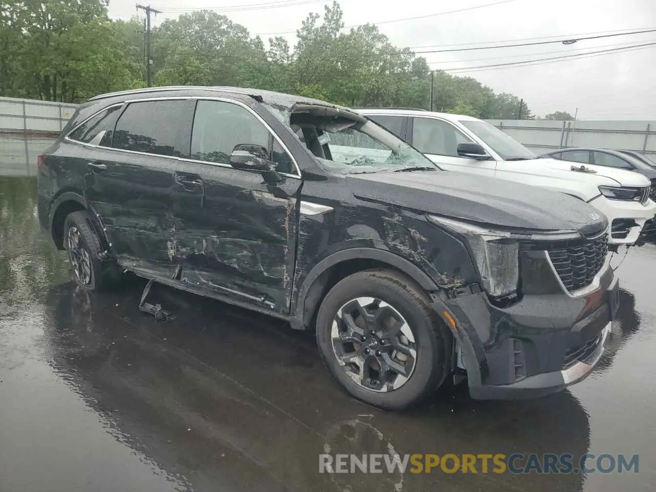 4 Photograph of a damaged car 5XYRLDJC7RG288699 KIA SORENTO 2024
