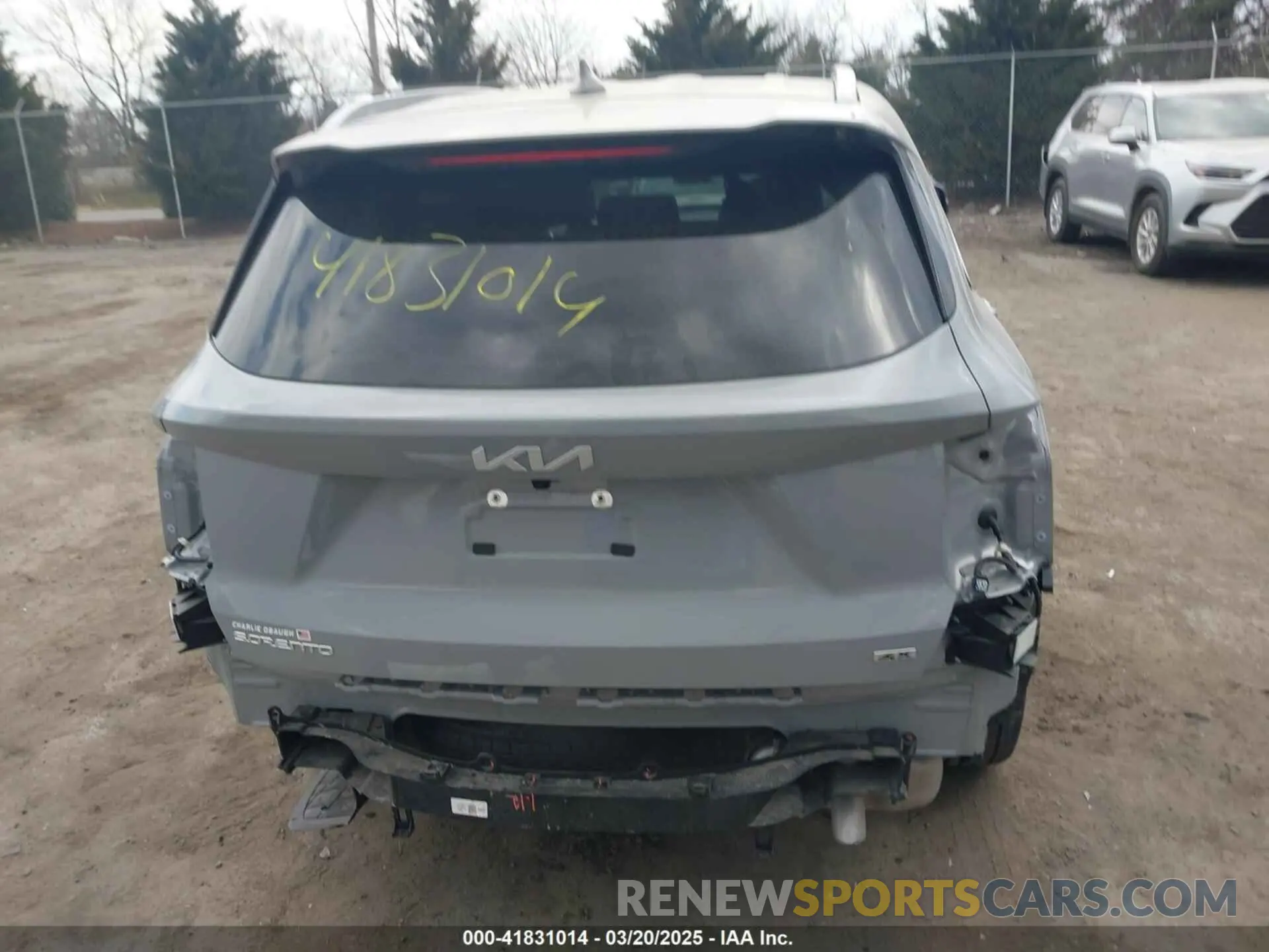 16 Photograph of a damaged car 5XYRLDJC9RG258376 KIA SORENTO 2024