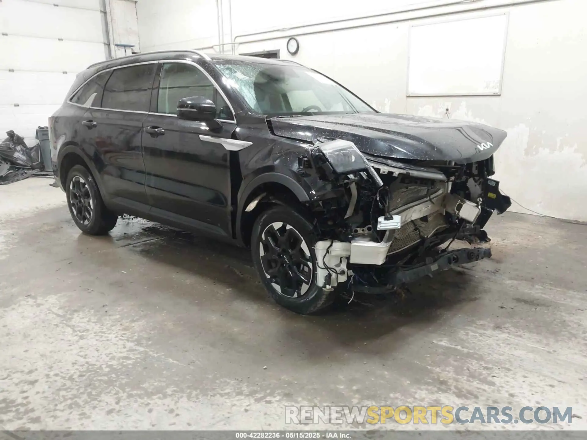 1 Photograph of a damaged car 5XYRLDJC9RG261052 KIA SORENTO 2024