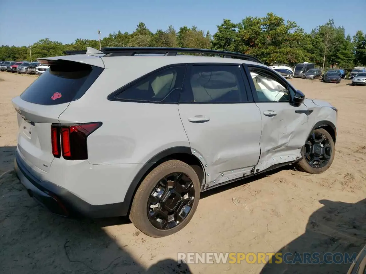 3 Photograph of a damaged car 5XYRHDJF2SG310674 KIA SORENTO 2025