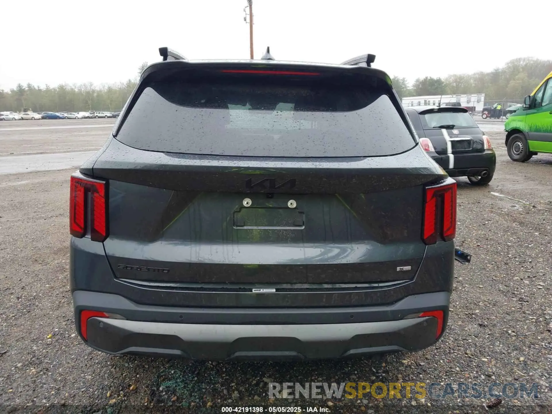 16 Photograph of a damaged car 5XYRKDJF1SG310649 KIA SORENTO 2025